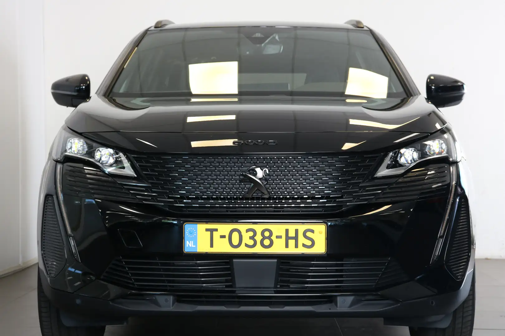 Peugeot 5008 1.2 PureTech GT Black Pack | Navi | Camera | Clima Zwart - 2