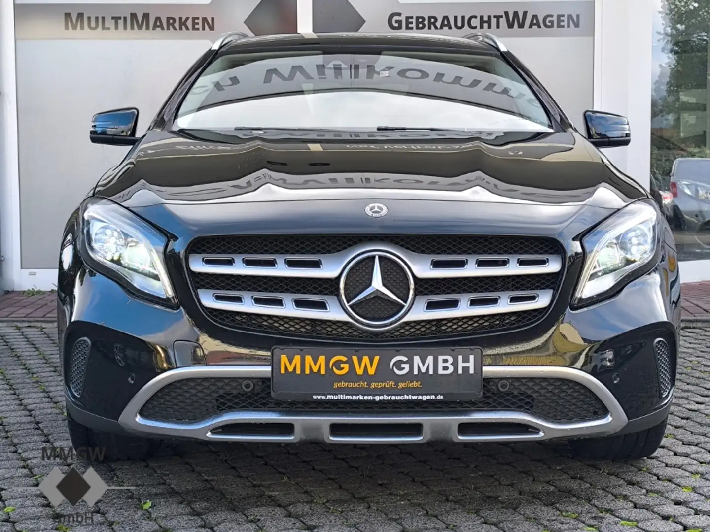 Mercedes-Benz GLA 200 Urban AHK/Navi/LED//Ambientebeleucht. Noir - 2