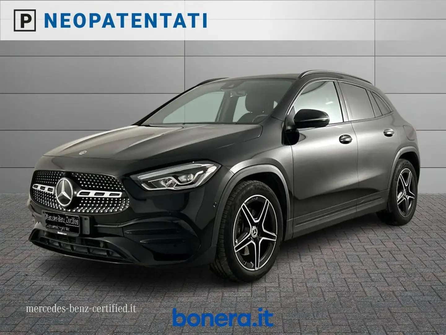 Mercedes-Benz GLA 180 d Premium auto Schwarz - 1