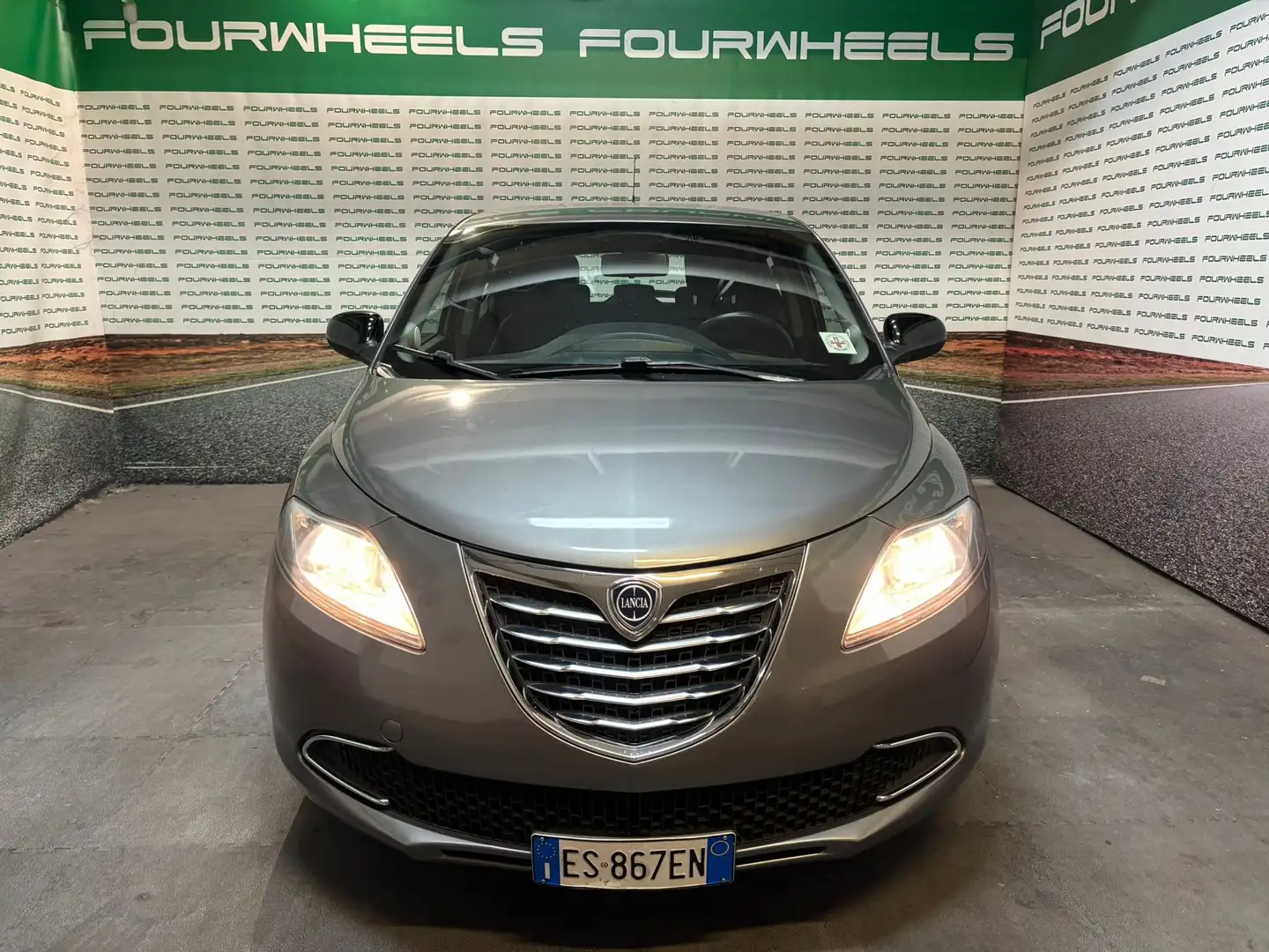 Lancia Ypsilon Ypsilon III 1.2 8v Silver 69cv GPL Gris - 1