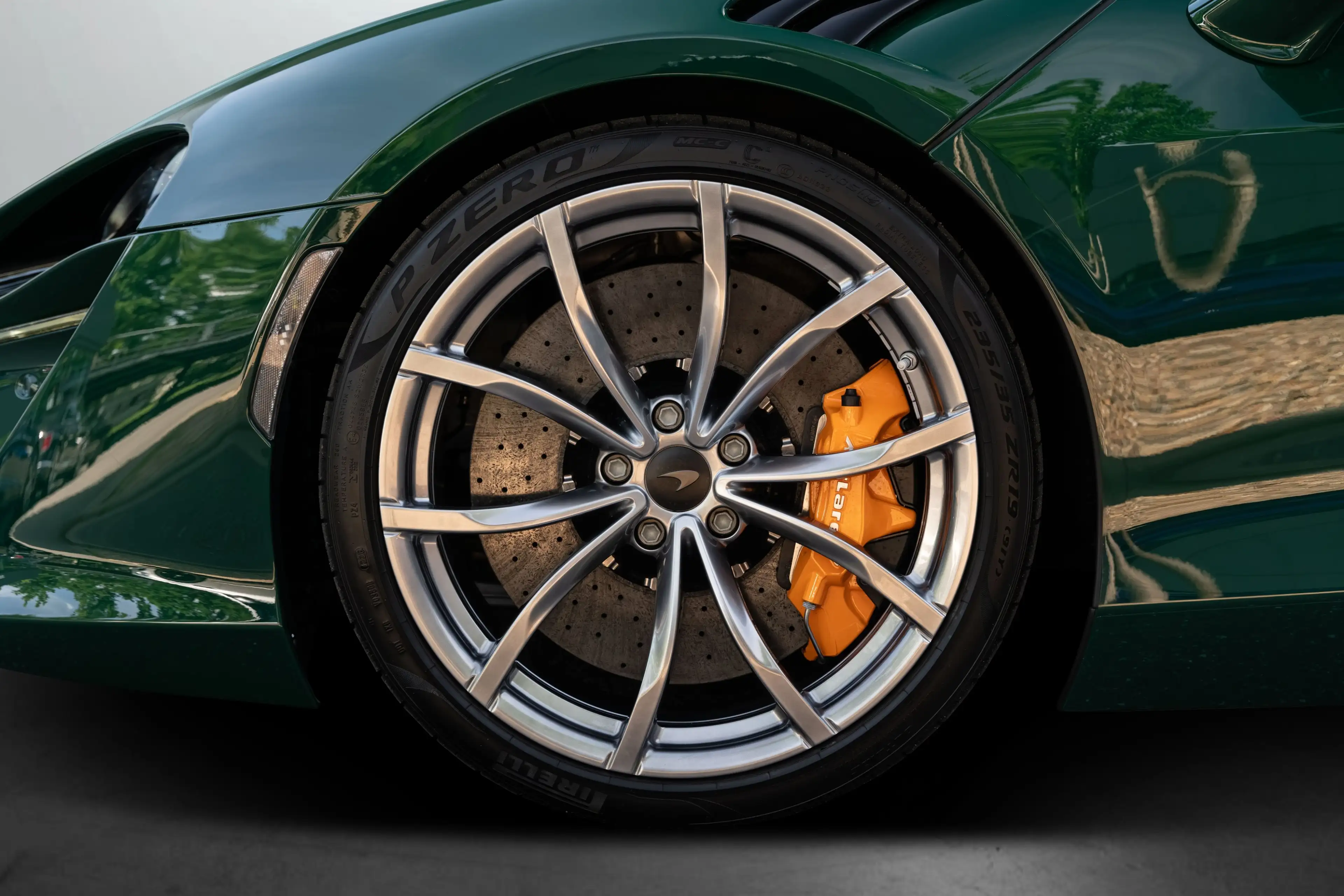 McLaren Artura Spider I MSO Bespoke Paint I Sports Exhaust — photo 9