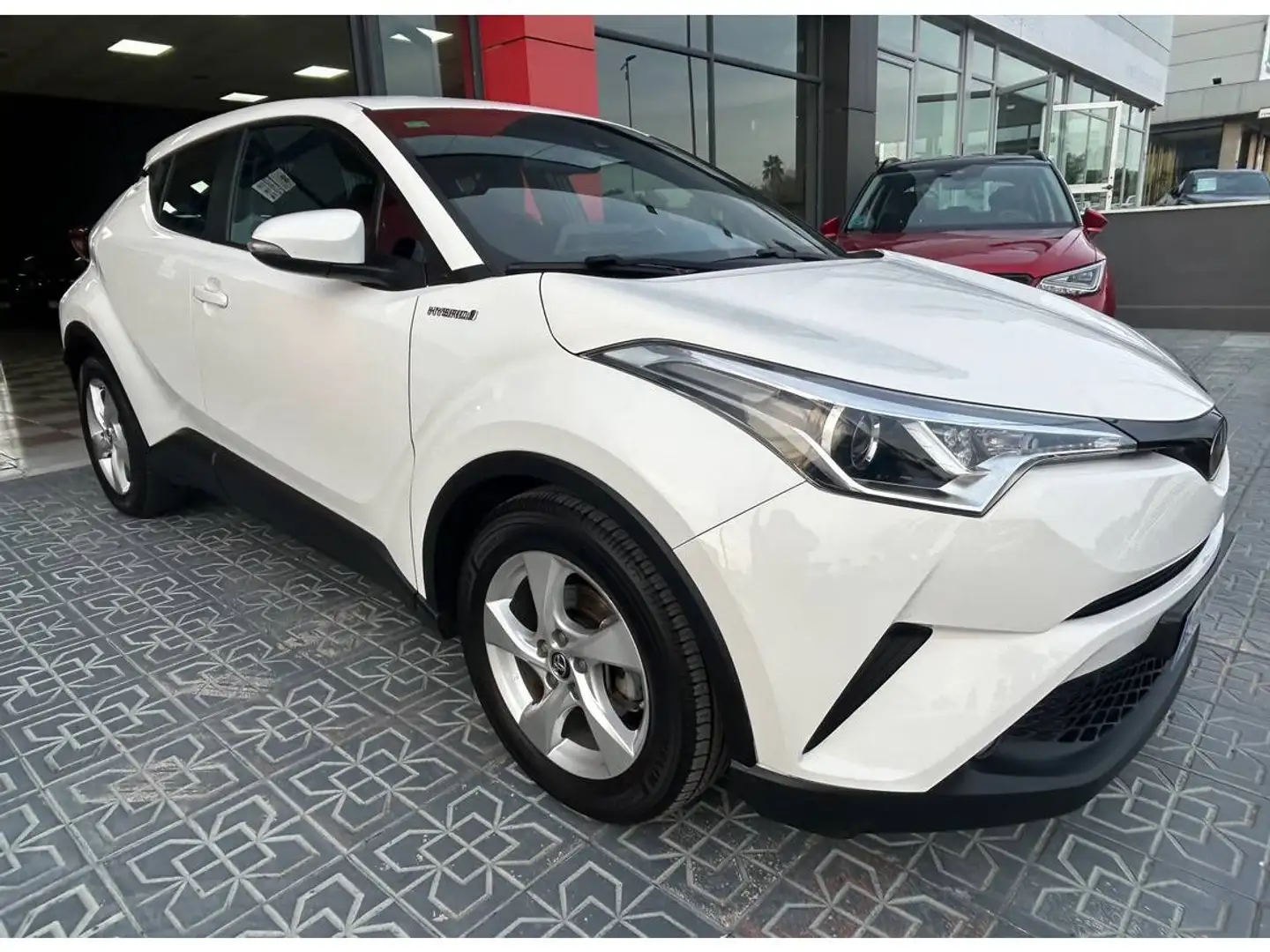 Toyota C-HR 125H Active Weiß - 1