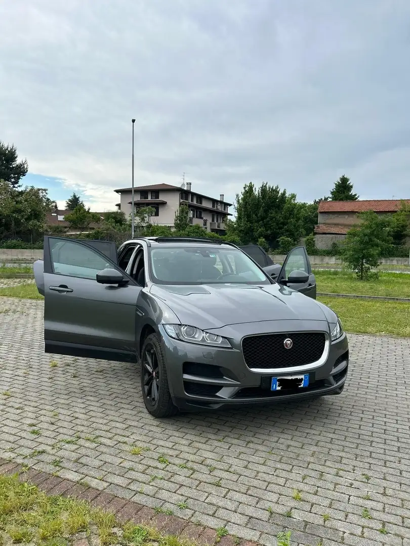 Jaguar F-Pace 2.0d Pure awd 180cv auto - 2