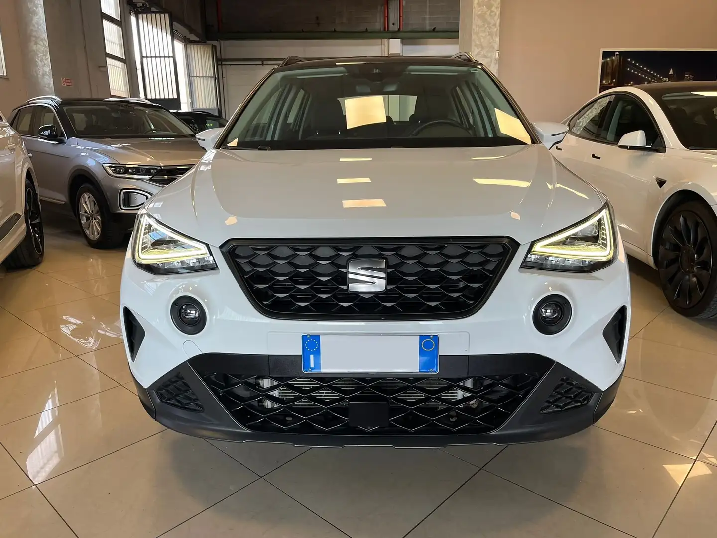 SEAT Arona 1.0 ecotsi Style 110cv dsg NEOPATENTATI OK Bianco - 2