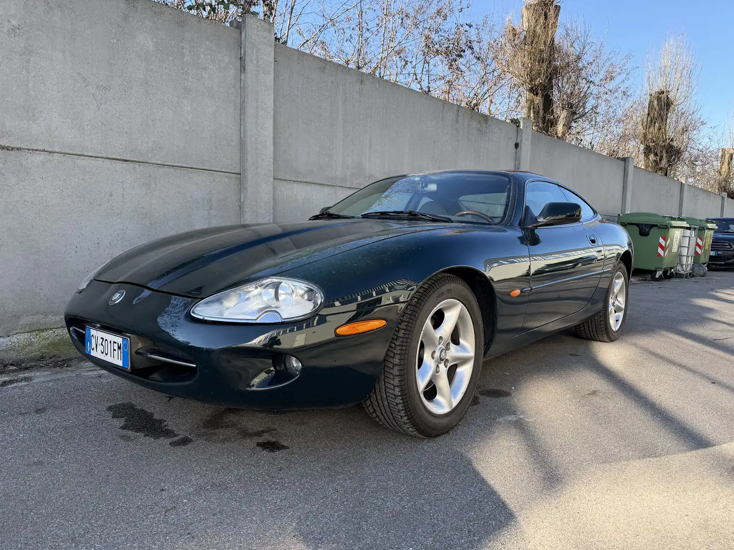 Jaguar XK8 Coupe 4.0 ASI Grün - 1