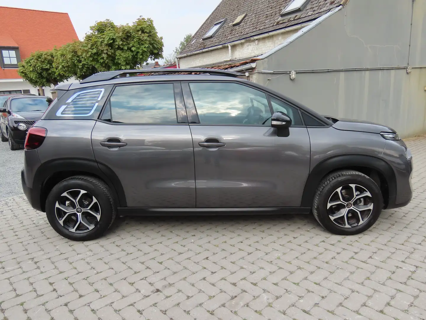 Citroen C3 Aircross 1.2 PureTech Shine S Grijs - 2