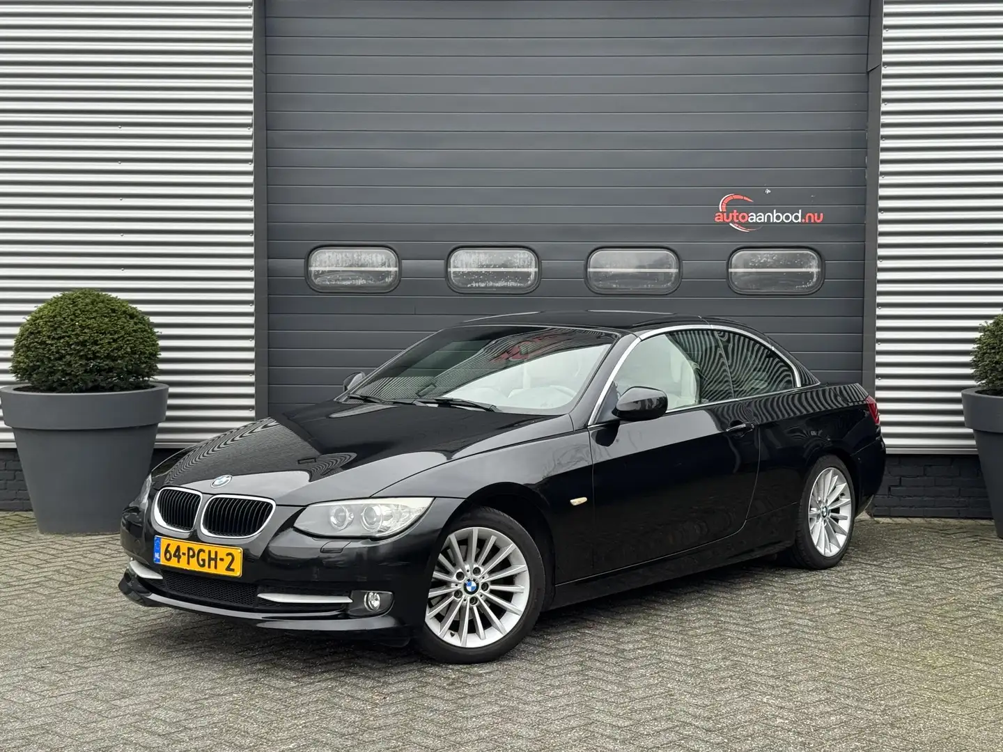 BMW 320 3-serie Cabrio 320i High Executive | Navigatie | S Schwarz - 1