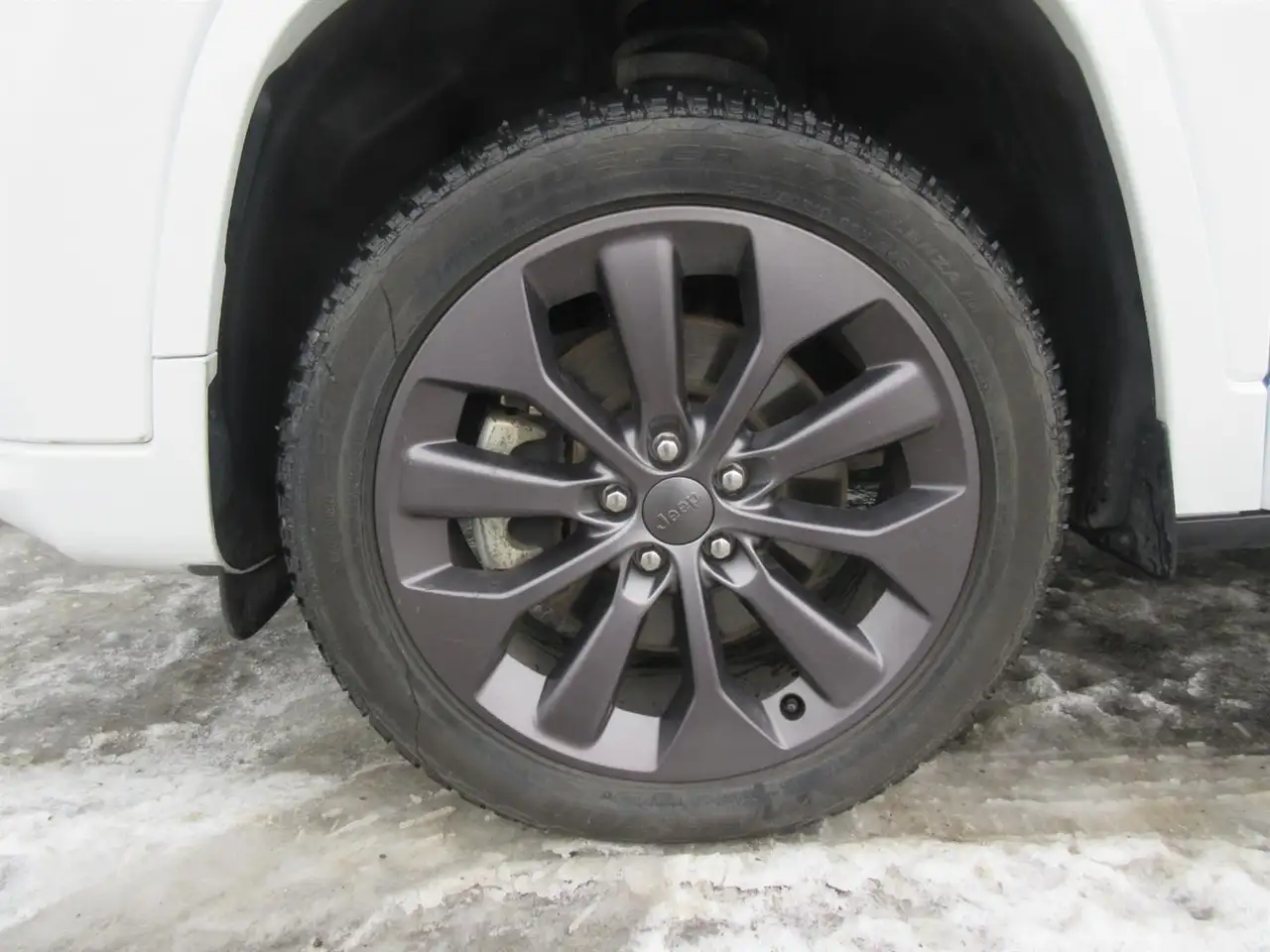 Jeep Cherokee снимка Jeep Cherokee