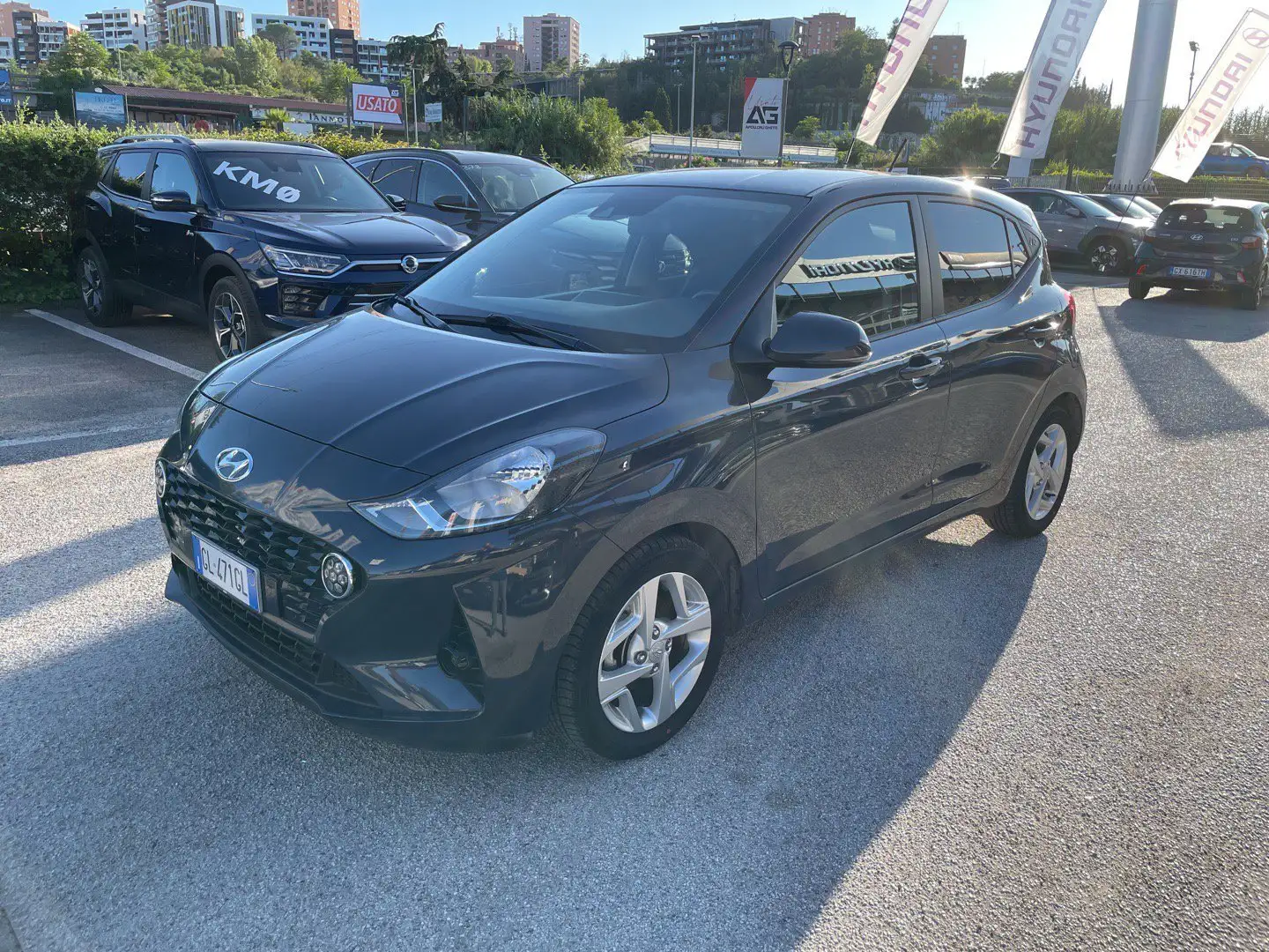 Hyundai i10 i10 1.0 MPI Tech Gris - 1