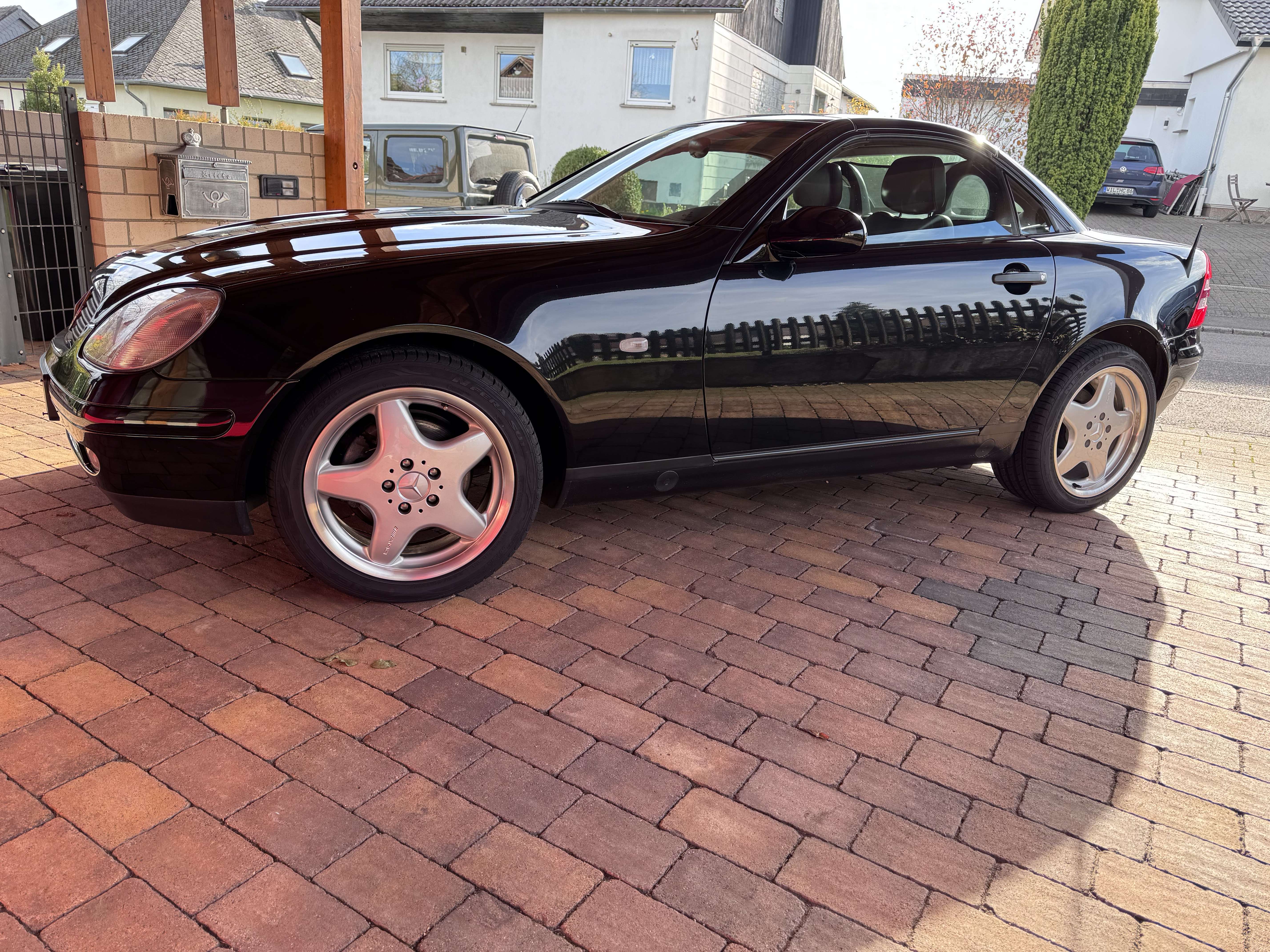 Second hand Mercedes Benz Slk-Class 200