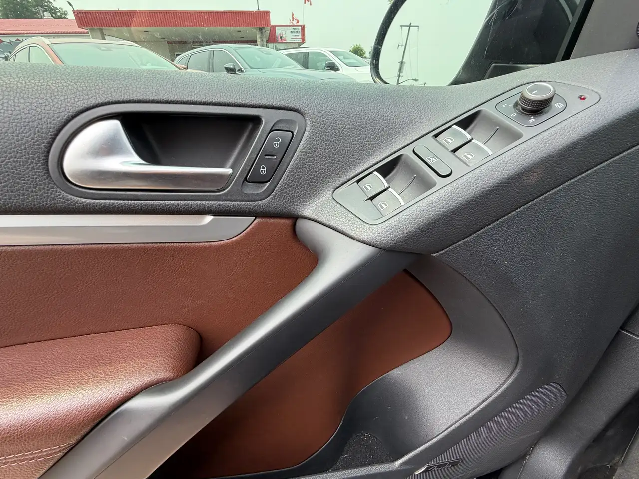 Volkswagen Tiguan photo Volkswagen Tiguan