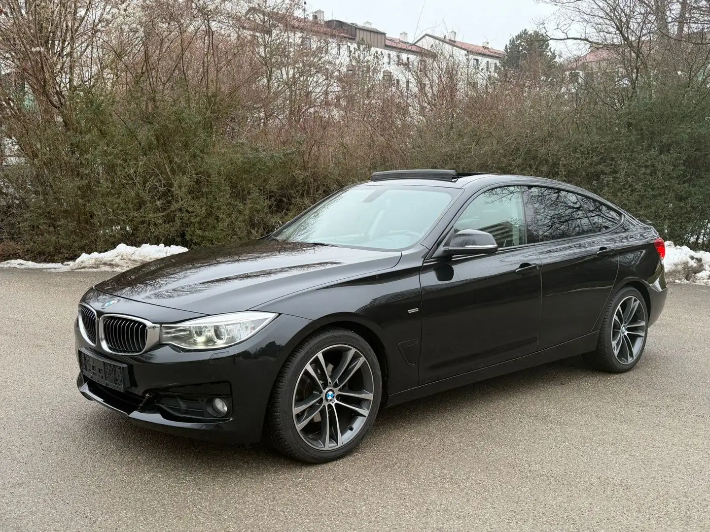 BMW 320 320 GT Sport Line Leader Panorama Kamera Noir - 1