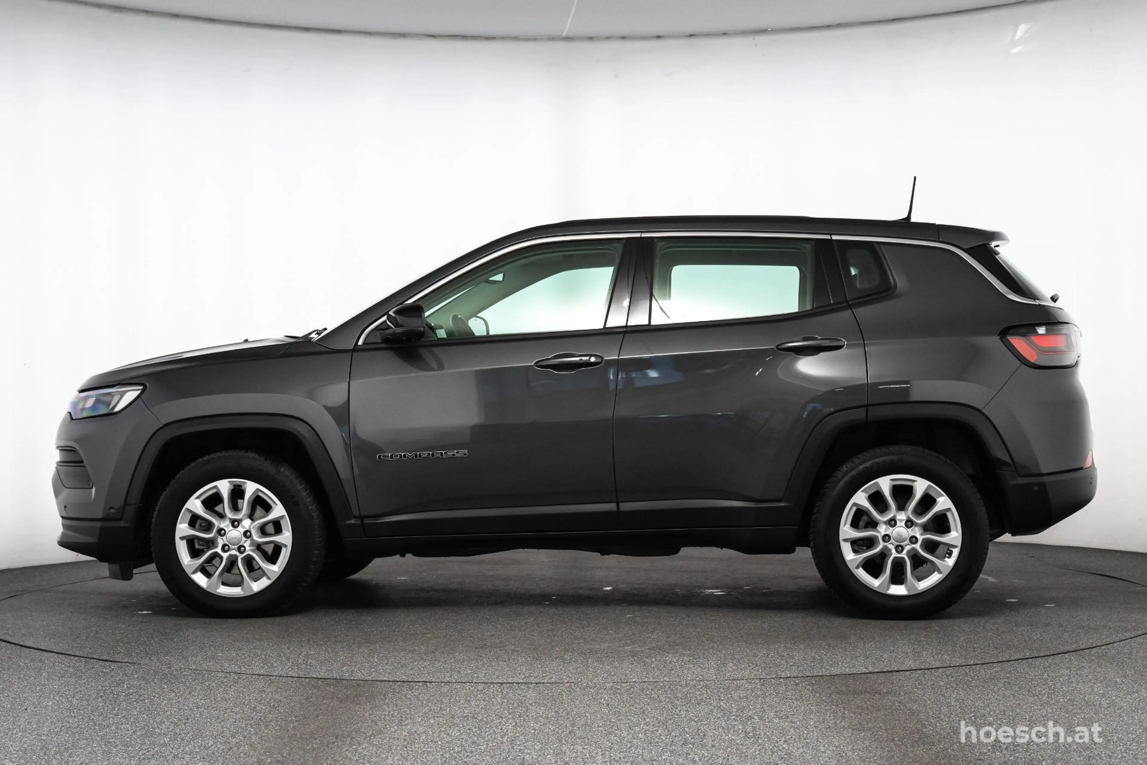 Jeep Compass T4 130 Aut. WINTER-PAKET LED 360° ACC TOP ANGEBOT — photo 3