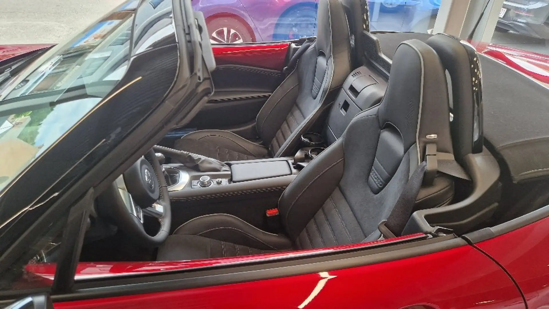 Mazda MX-5 MX-5 ST  1.5 Homura met recaro zetels Rood - 2