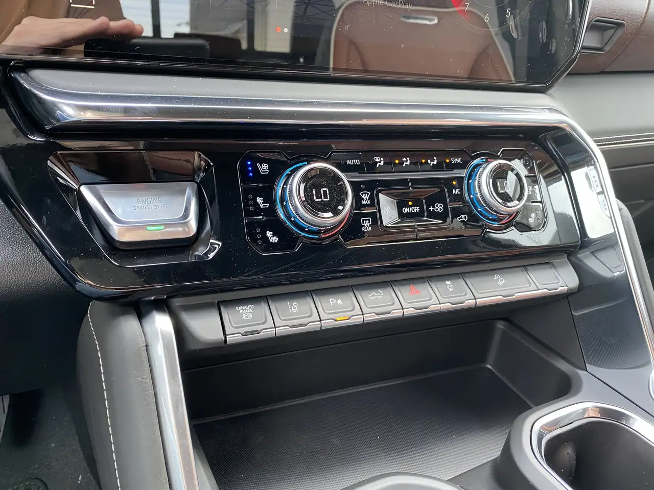 GMC Sierra 3500HD снимка GMC Sierra 3500HD