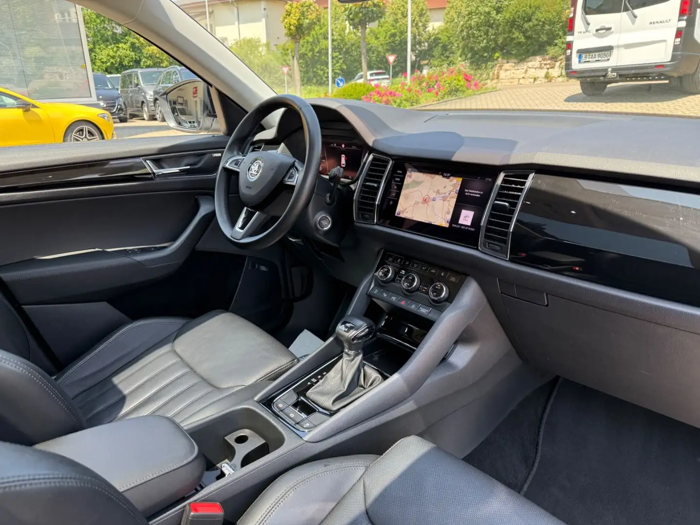Skoda Kodiaq L&K 4x4 2.0 TSI ACC AHK Pano 360° 7-Sitze Noir - 2