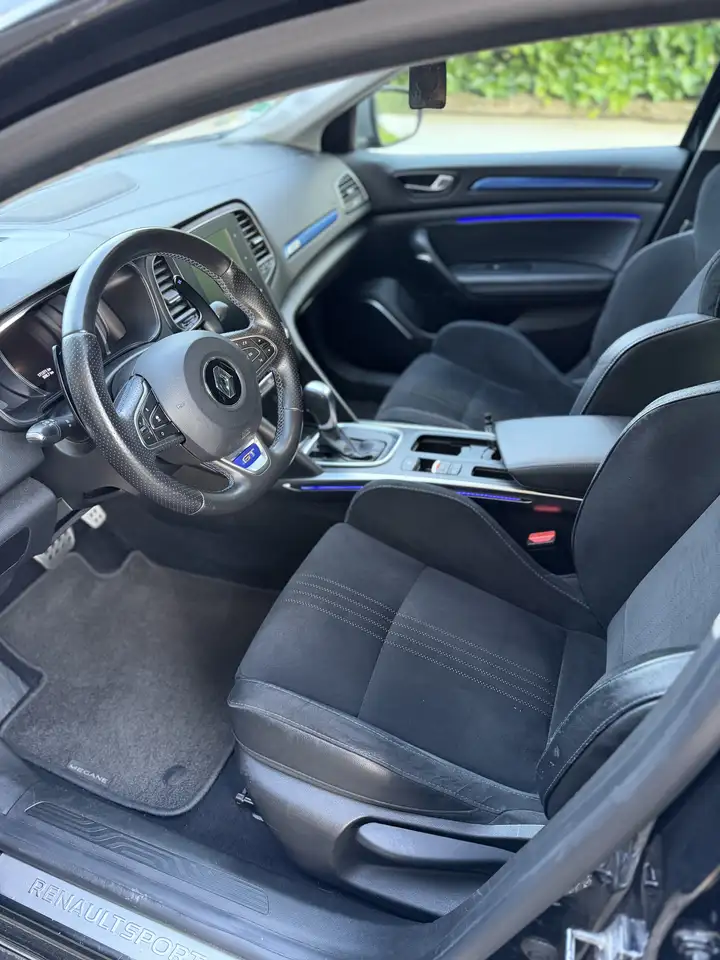 Renault Megane Berline — photo 11