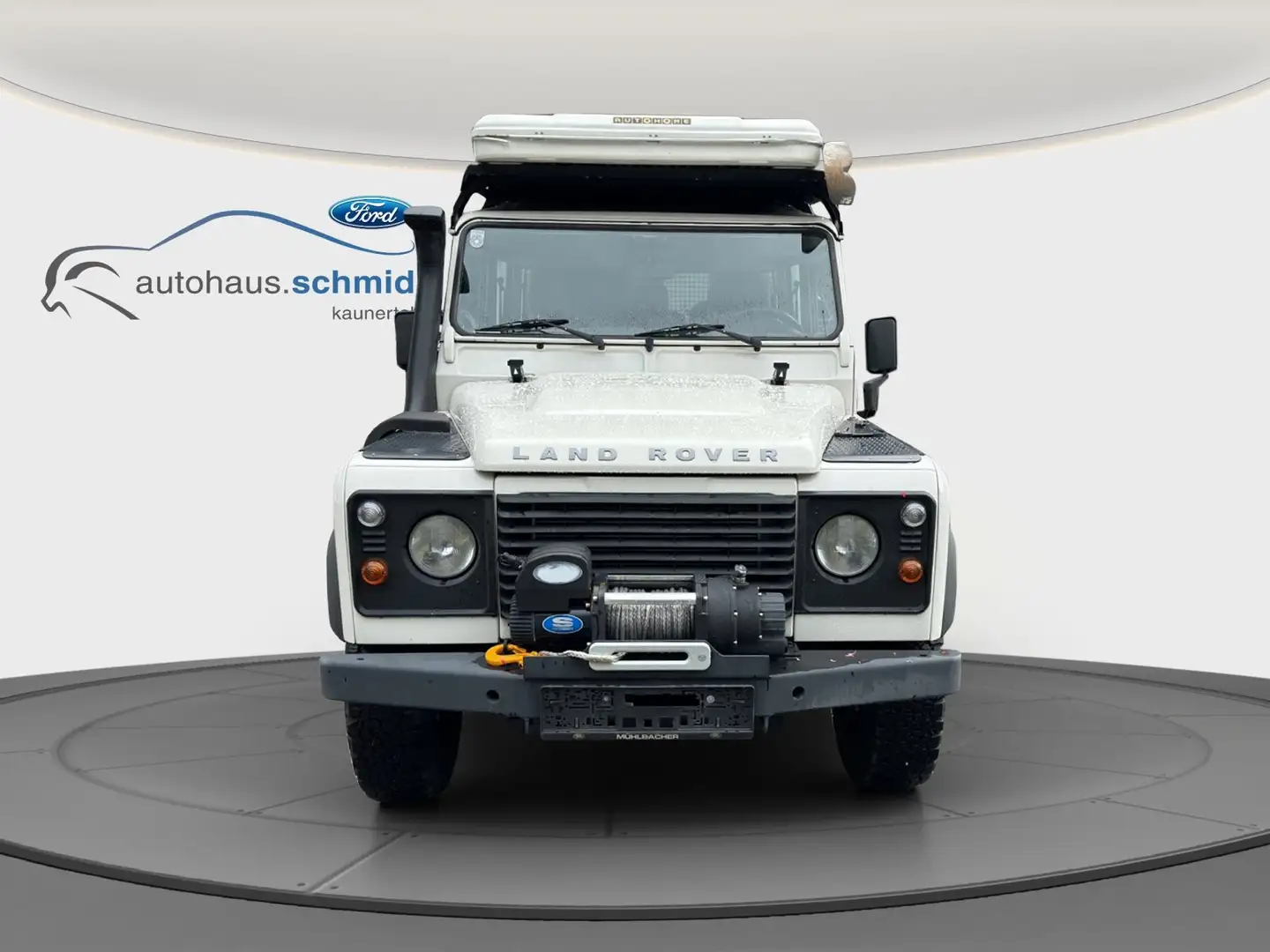 Land Rover Defender 130" LD DCPU E 2,4 TD Weiß - 2