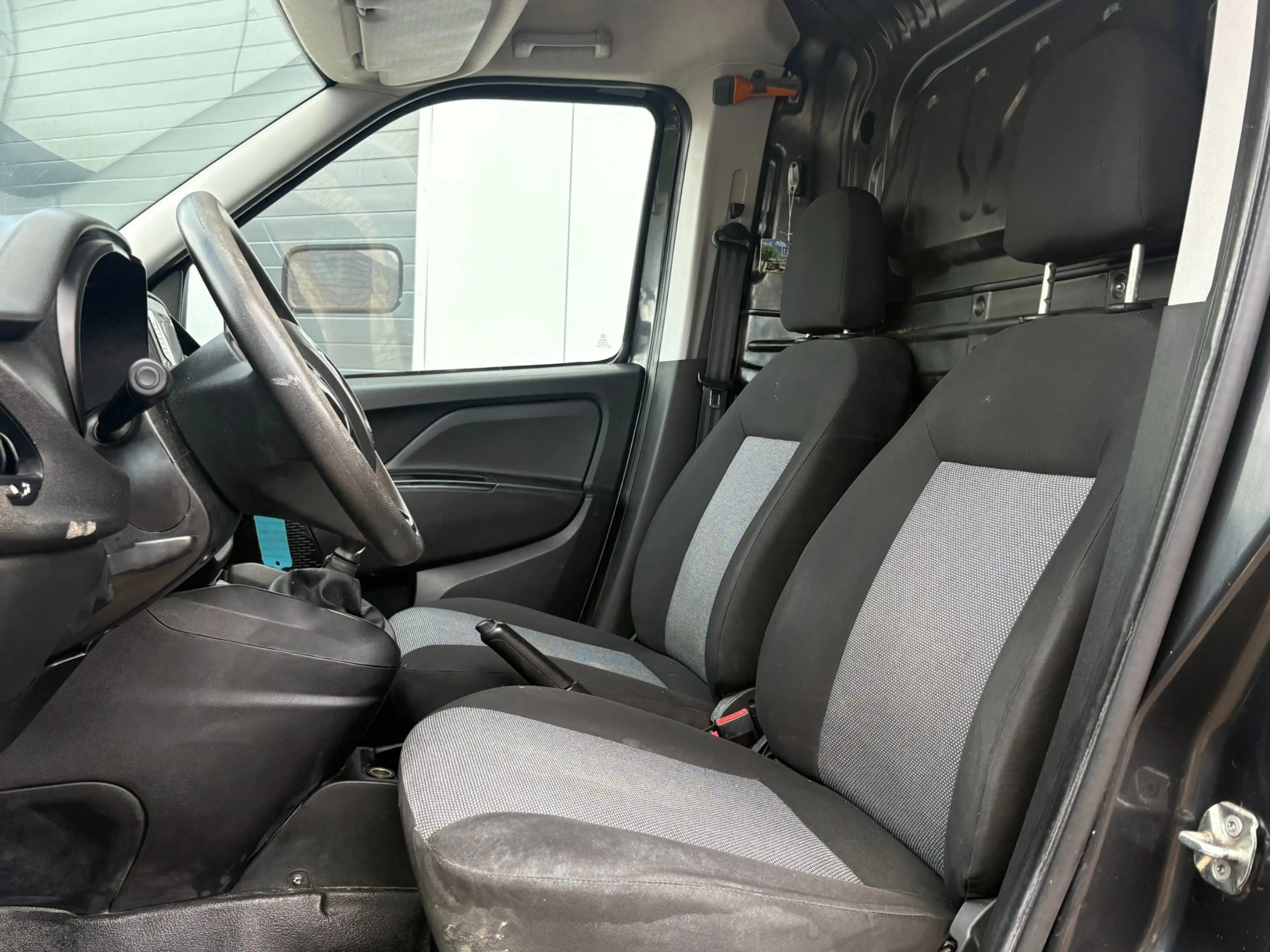 Fiat Doblo Cargo 1.3MJ 80pk Actual Airco Bluetooth EURO 6! — photo 3