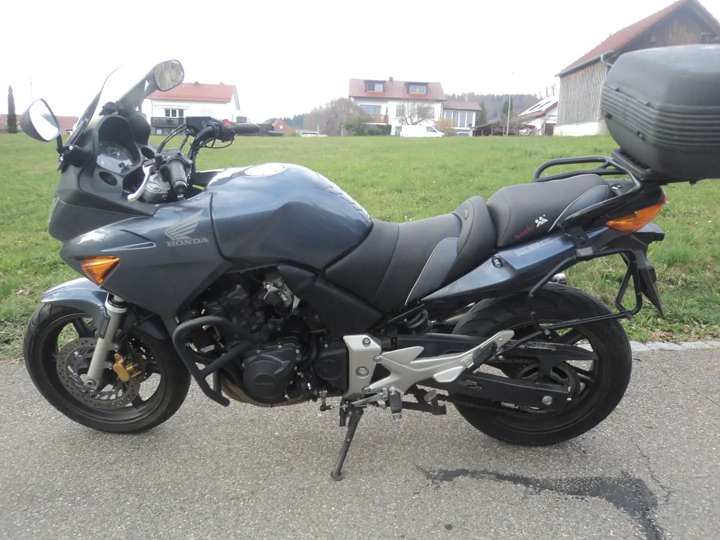 Honda CBF 600 Blau - 1