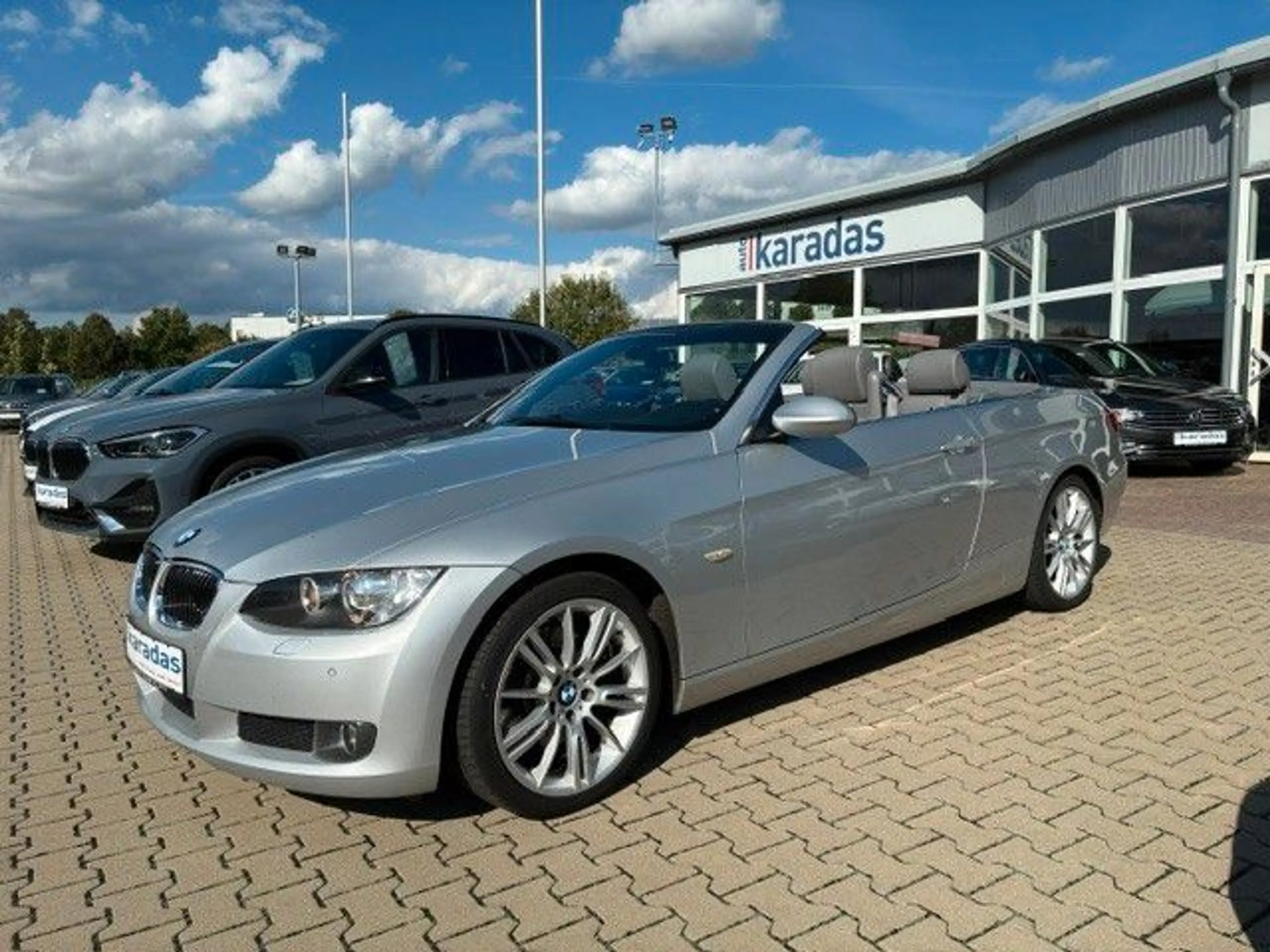 BMW 325 i Cabrio -AUT/Leder/Navi/Xenon-