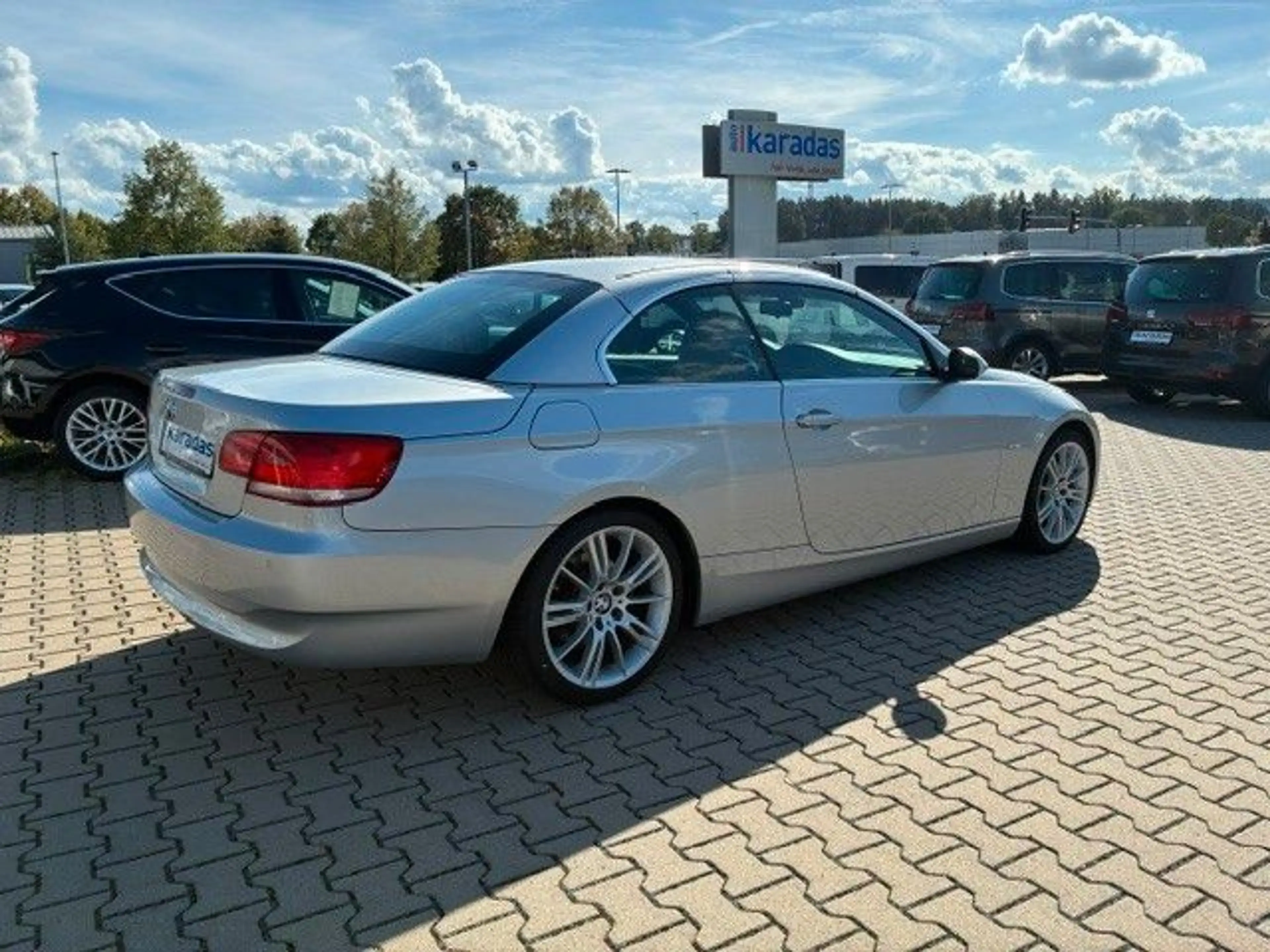 BMW 325 i Cabrio -AUT/Leder/Navi/Xenon- — photo 11
