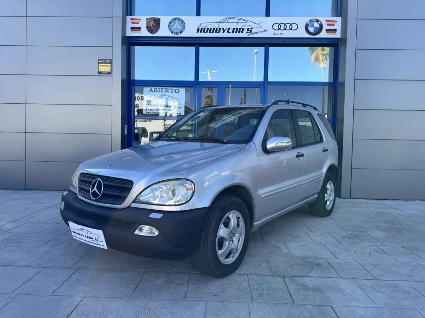 Mercedes-Benz ML 320 Todoterreno Automático de 5 Puertas Grijs - 2