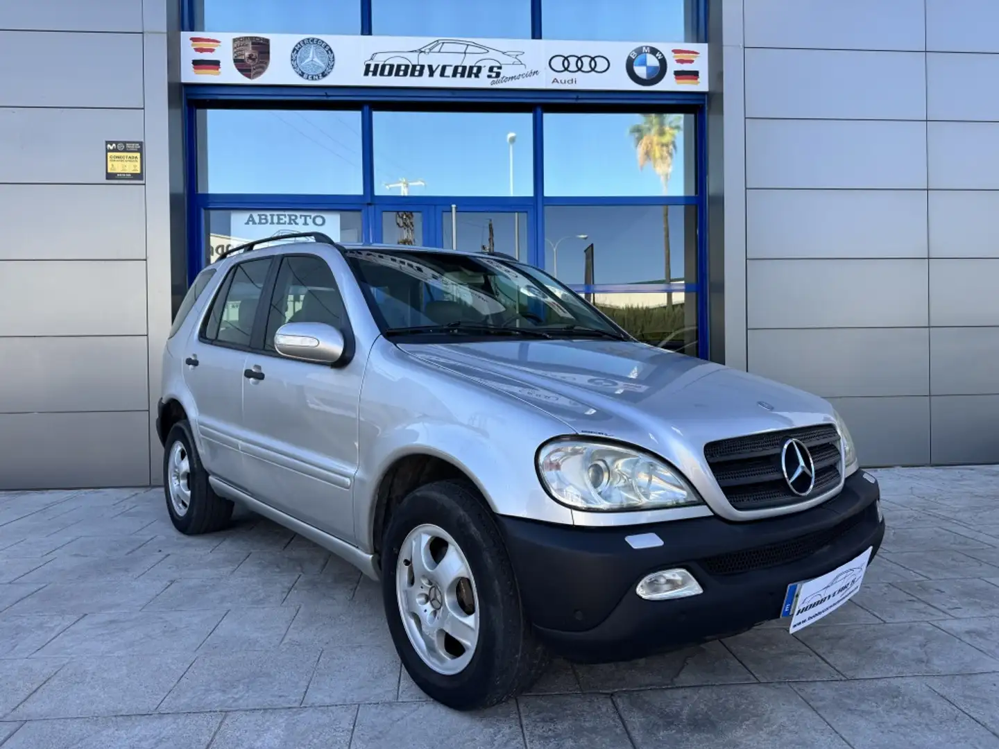 Mercedes-Benz ML 320 Todoterreno Automático de 5 Puertas Grijs - 1