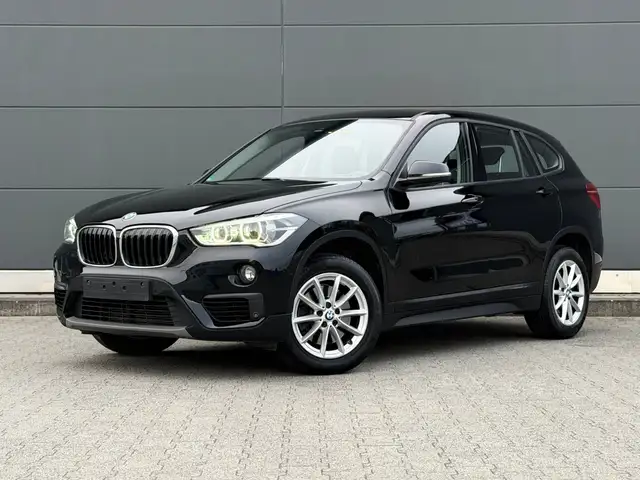BMW X1 sDrive 20 i Advantage LED Navi 1. Hand Top Zustand