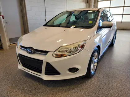 White 2014 Ford Focus Hatchback Front-Wheel Drive Manual