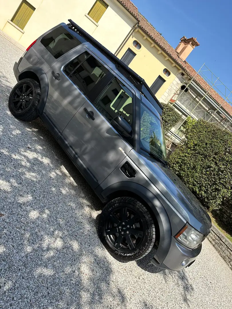 Land Rover Discovery 4S Szary - 2