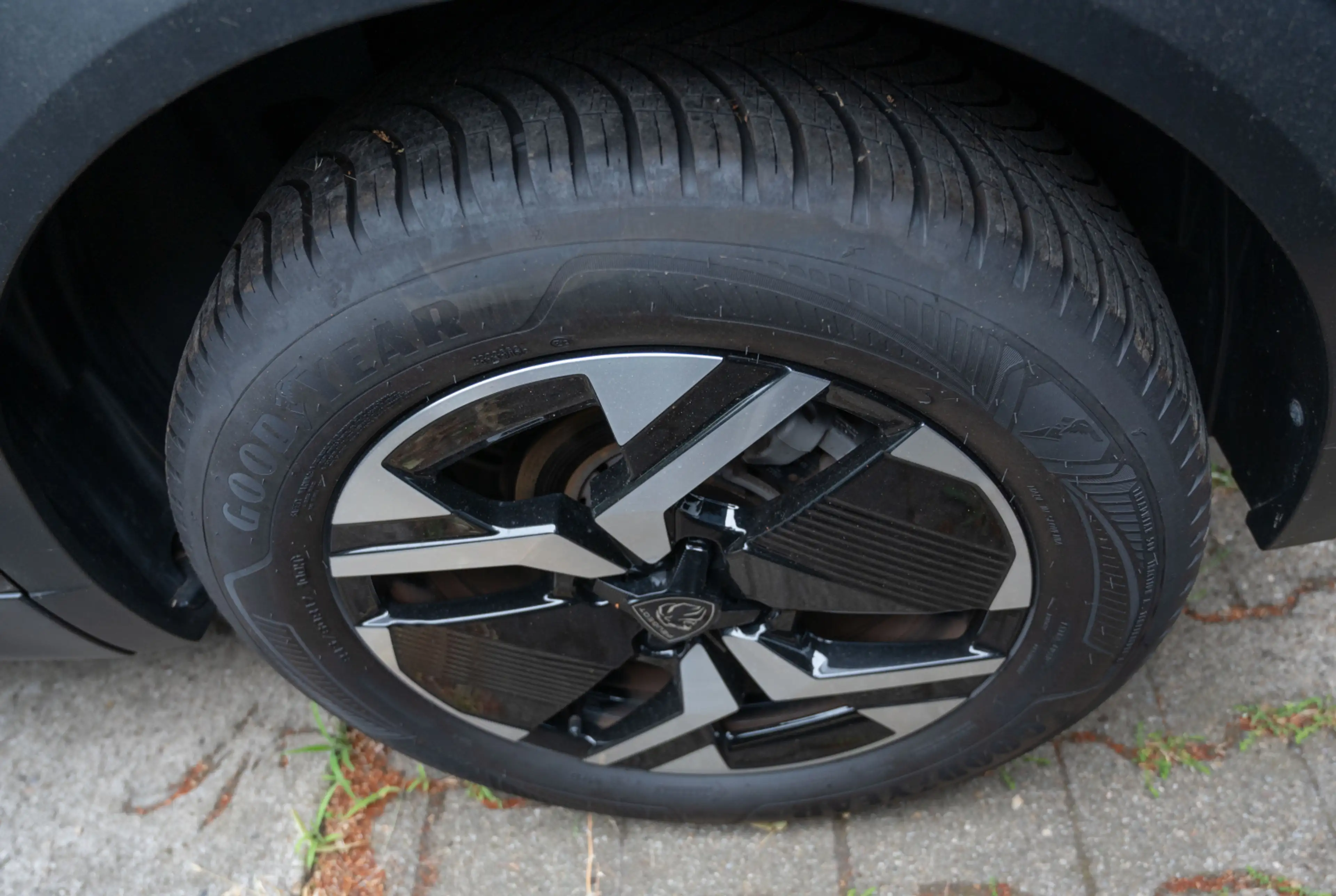 Peugeot 2008 Allure 1.2 PureTech 130 EAT8 *GW-TOP-DEAL* — photo 15