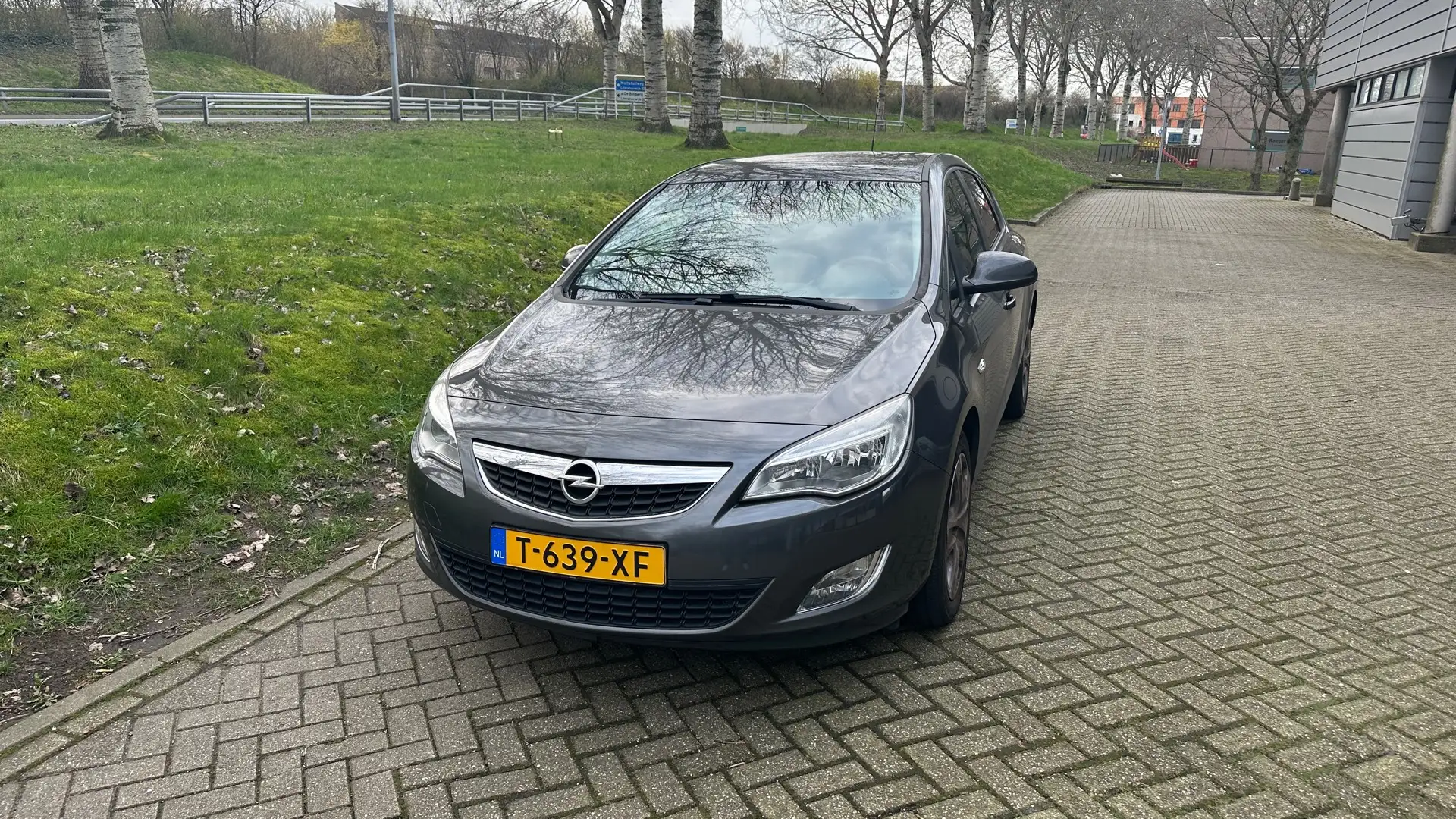 Opel Astra 1.4 Turbo Sport Šedá - 1