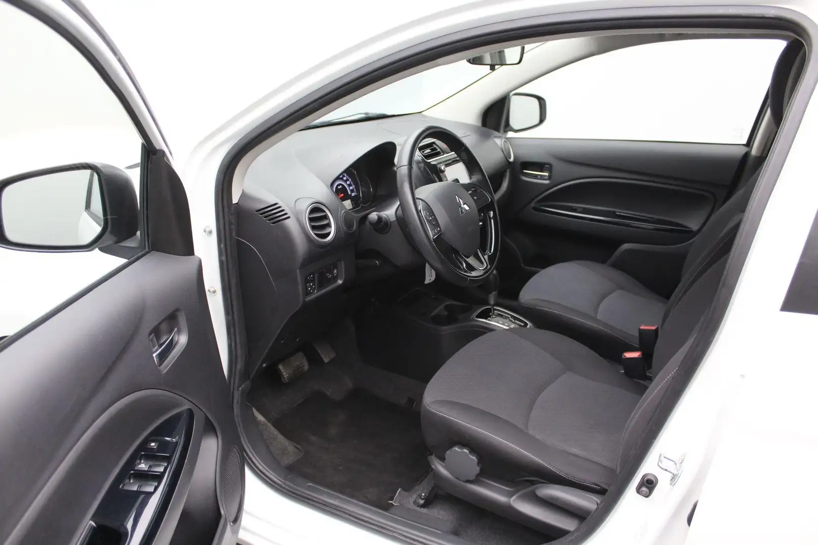 Mitsubishi Space Star 1.2 Connect Pro 2018 NAP | Carplay | Airco | Navig Weiß - 2