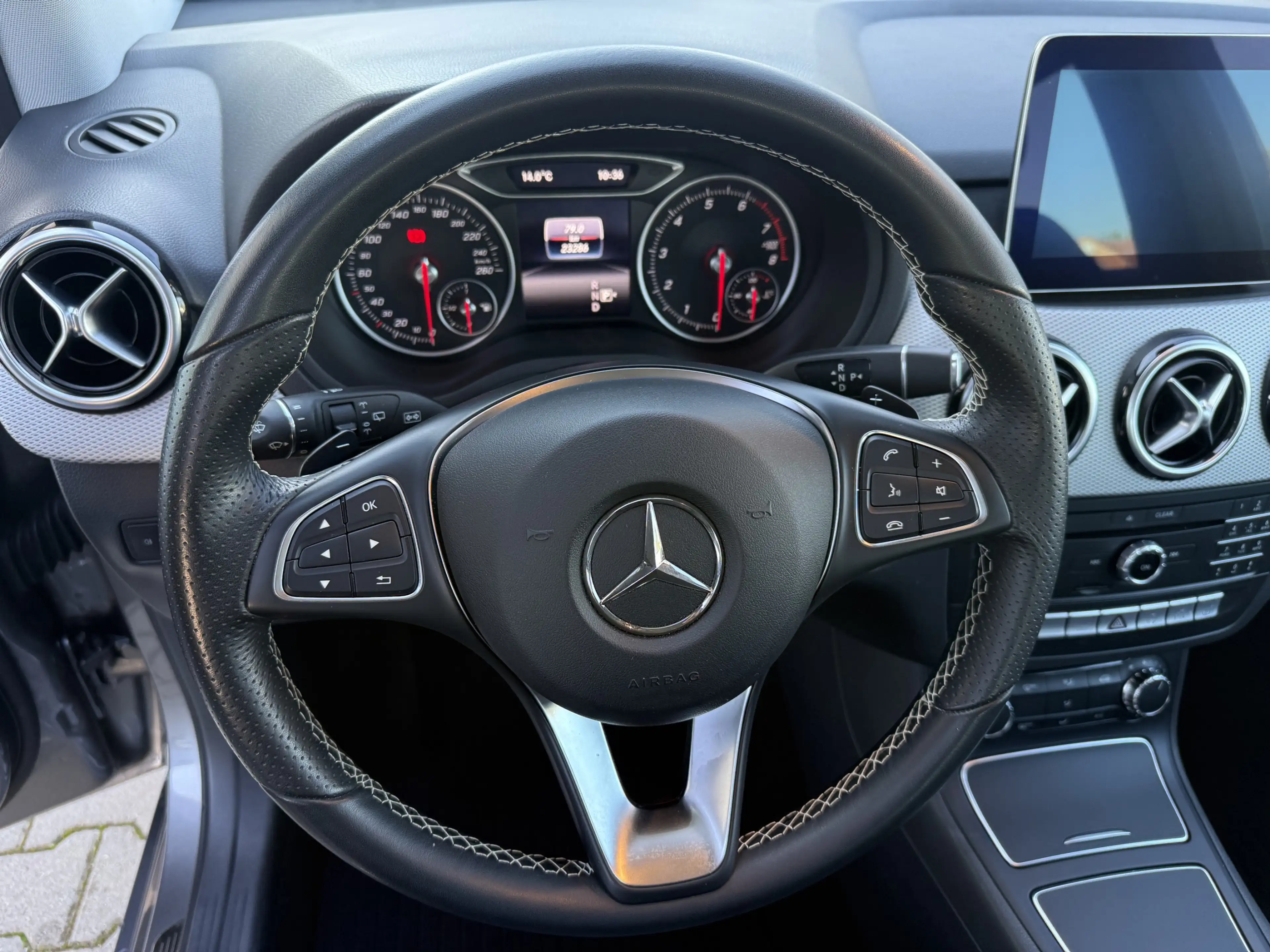 Mercedes-Benz B 200 LED+NAVI+TEMPOMAT+SITZHEIZUNG+PROGRESSIVE — photo 7