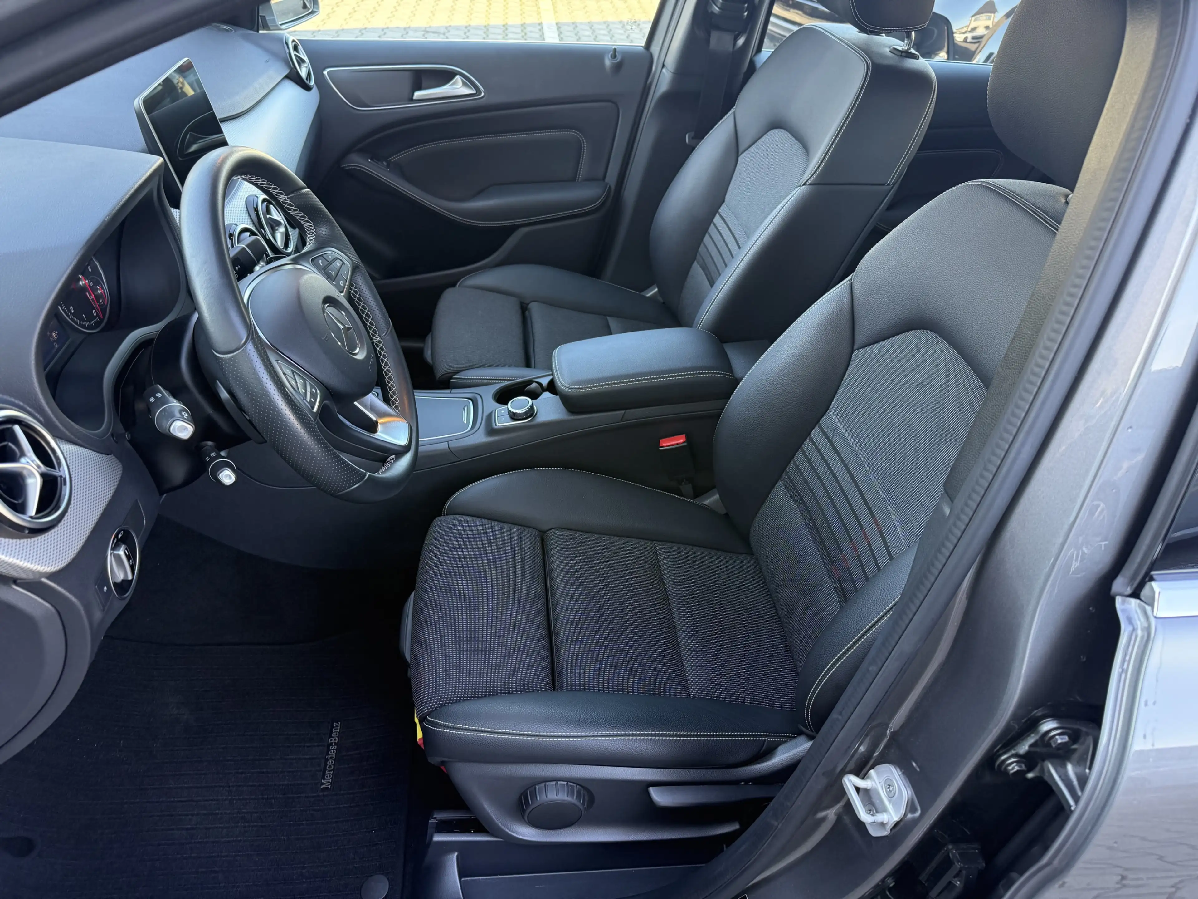 Mercedes-Benz B 200 LED+NAVI+TEMPOMAT+SITZHEIZUNG+PROGRESSIVE — photo 5