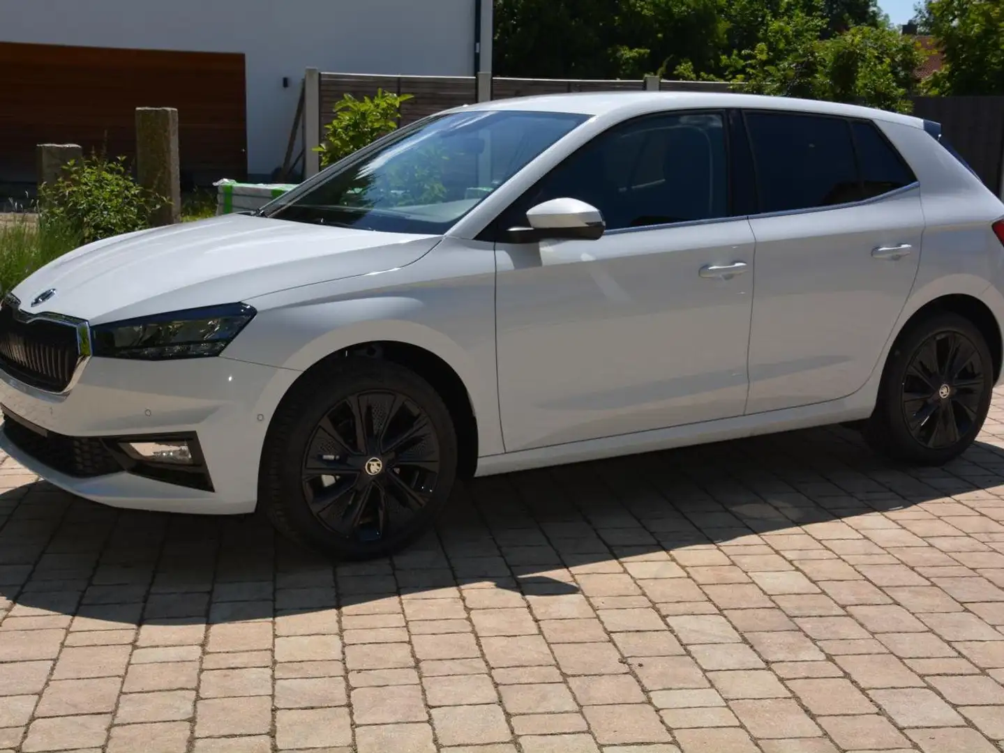 Skoda Fabia Selection AHK/ACC/Garantie 5 Jahre Weiß - 1