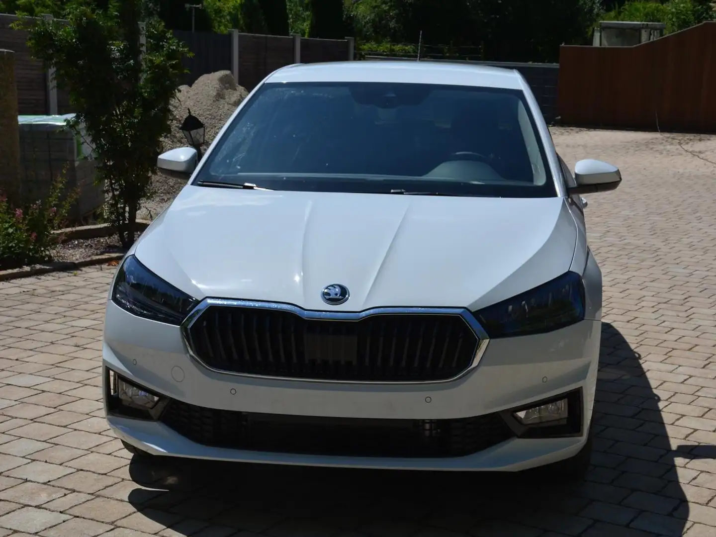 Skoda Fabia Selection AHK/ACC/Garantie 5 Jahre Weiß - 2