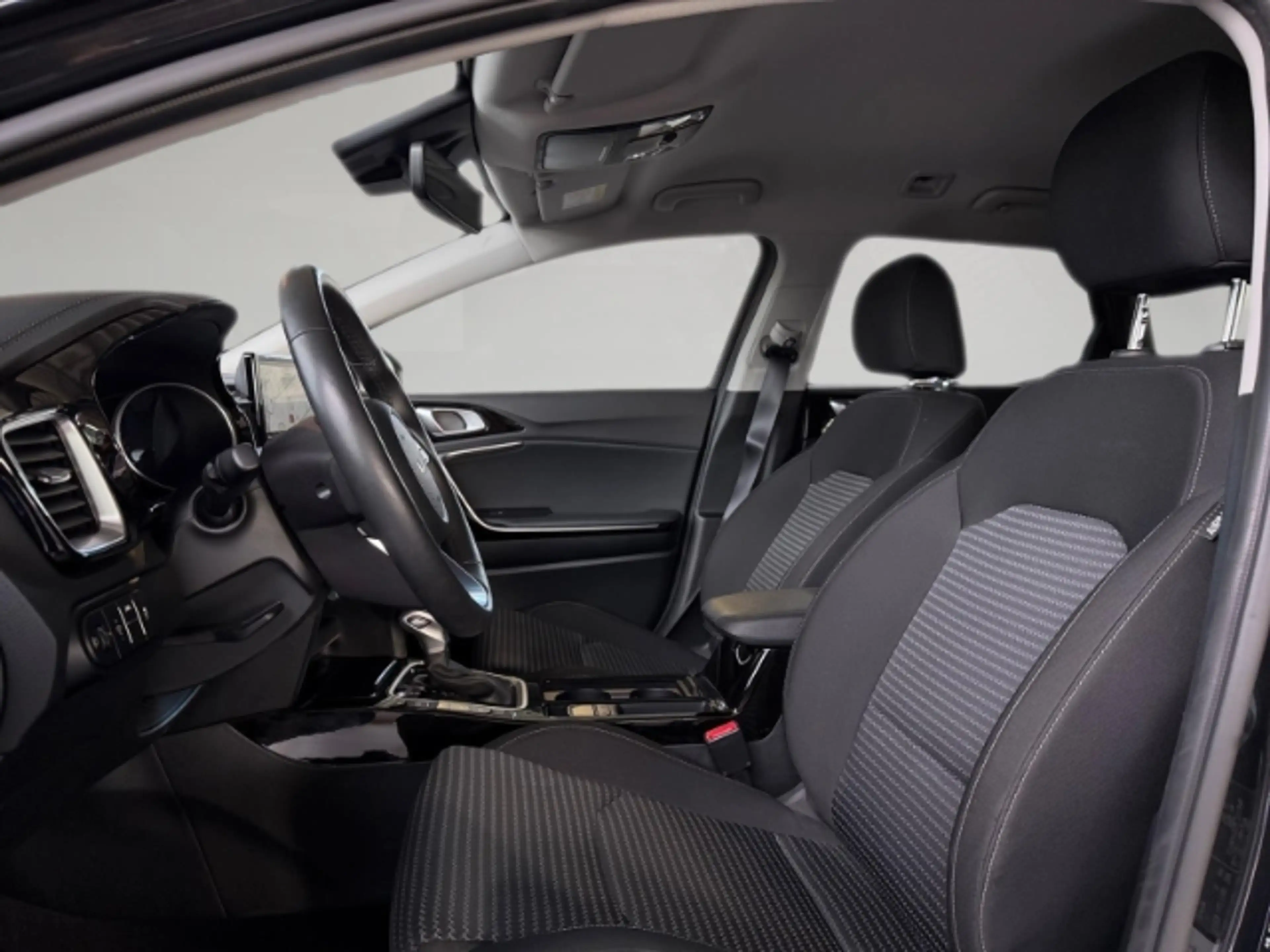 Kia Ceed SW / cee'd SW Sportswagon Edition 1.5 T-GDI Ultimate Navi+Sitzhe — photo 7