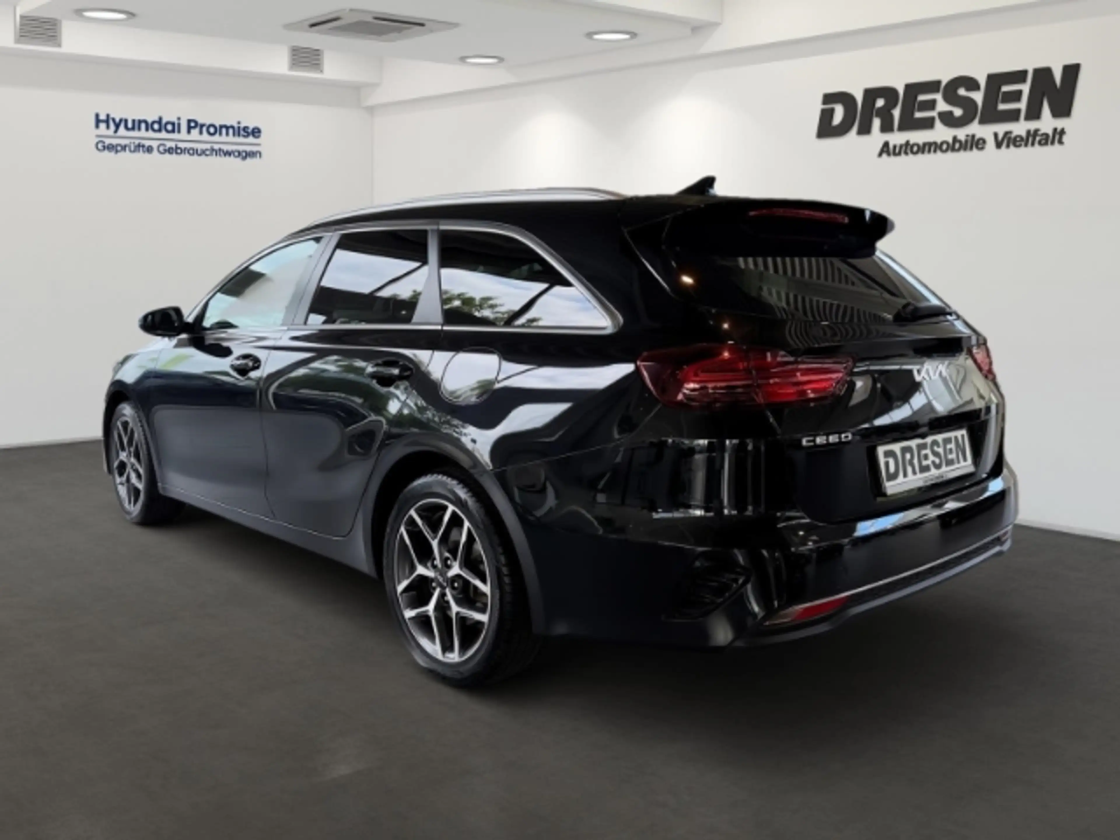 Kia Ceed SW / cee'd SW Sportswagon Edition 1.5 T-GDI Ultimate Navi+Sitzhe — photo 4