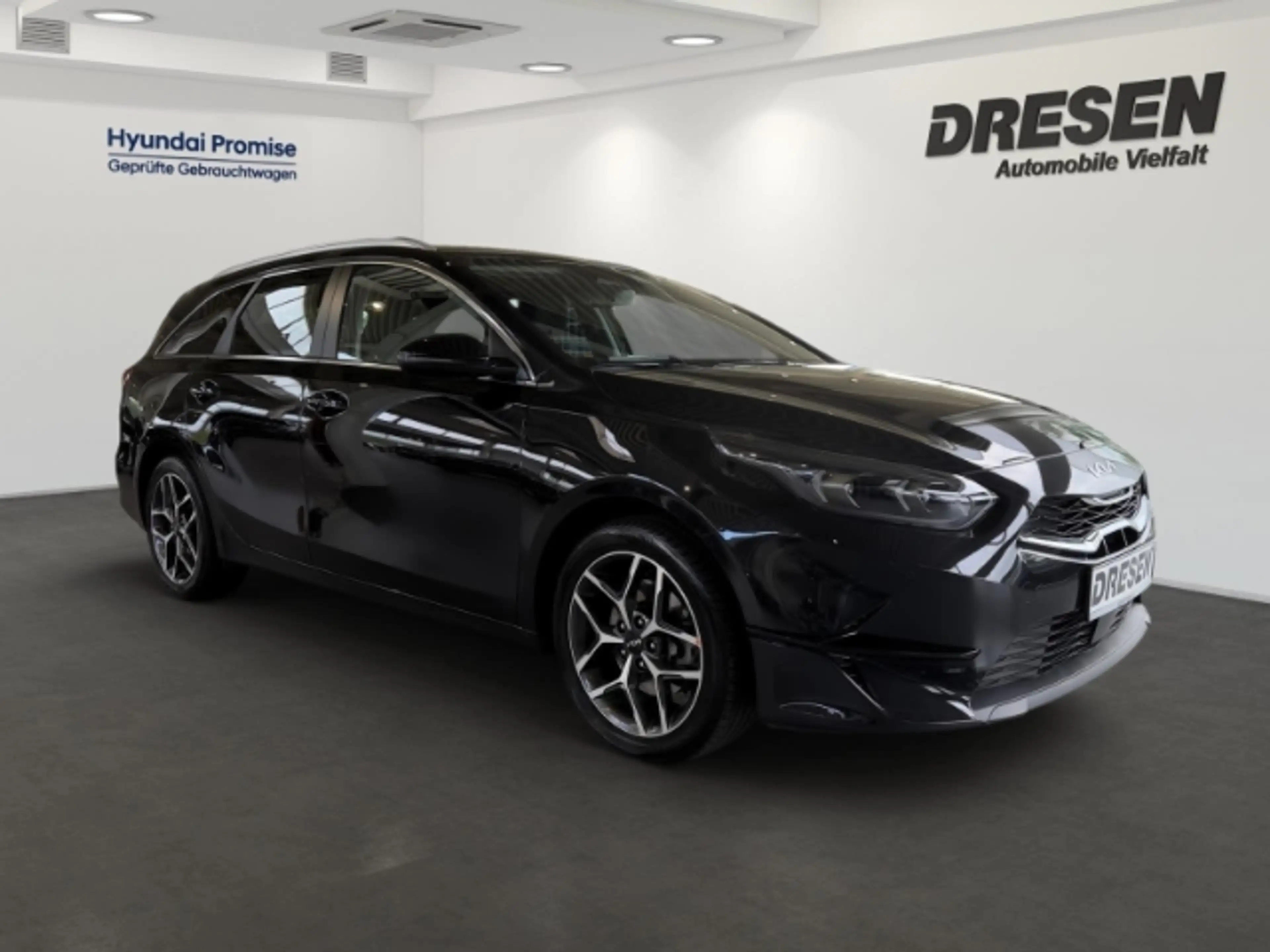 Kia Ceed SW / cee'd SW Sportswagon Edition 1.5 T-GDI Ultimate Navi+Sitzhe — photo 2
