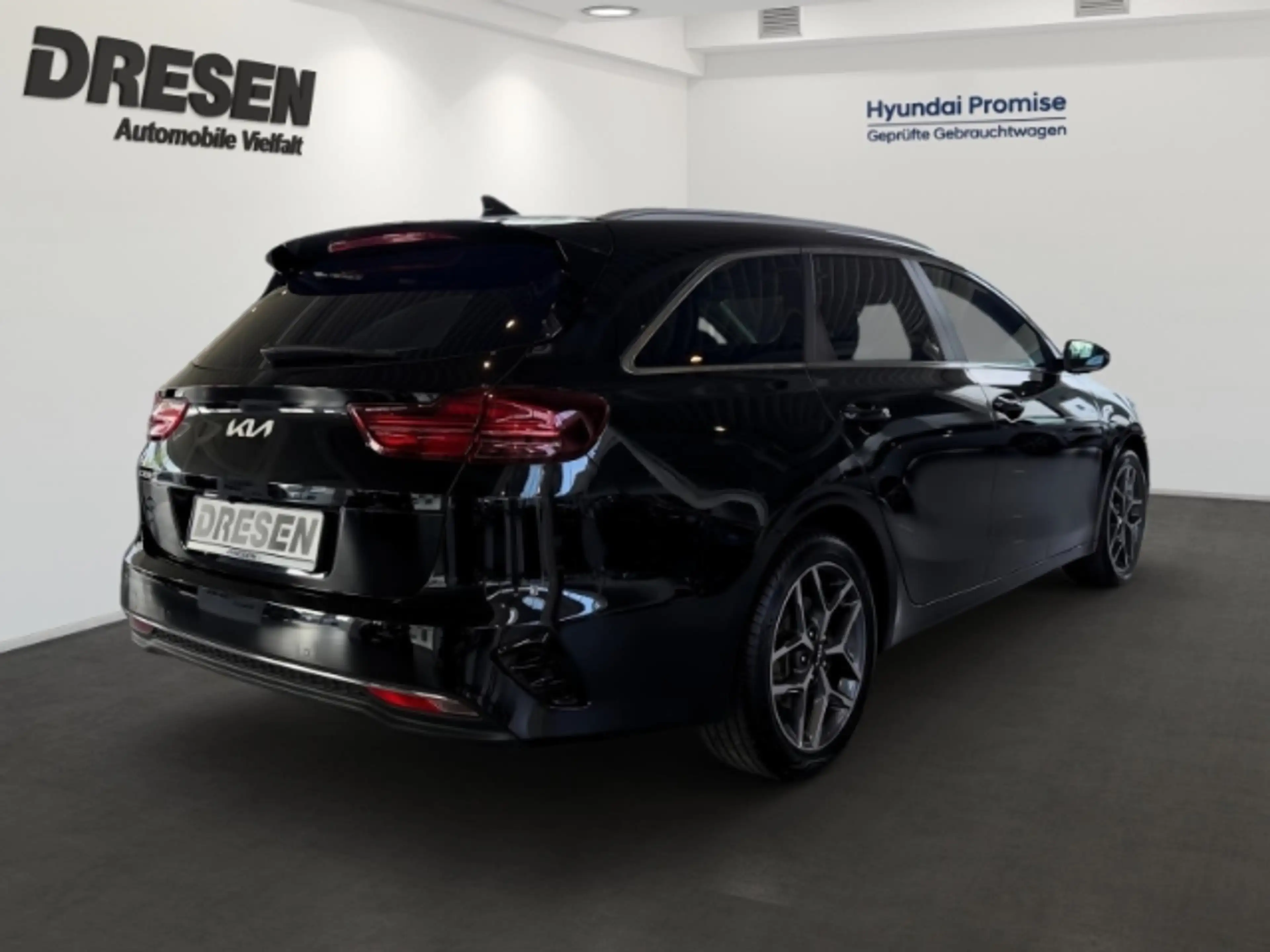 Kia Ceed SW / cee'd SW Sportswagon Edition 1.5 T-GDI Ultimate Navi+Sitzhe — photo 3