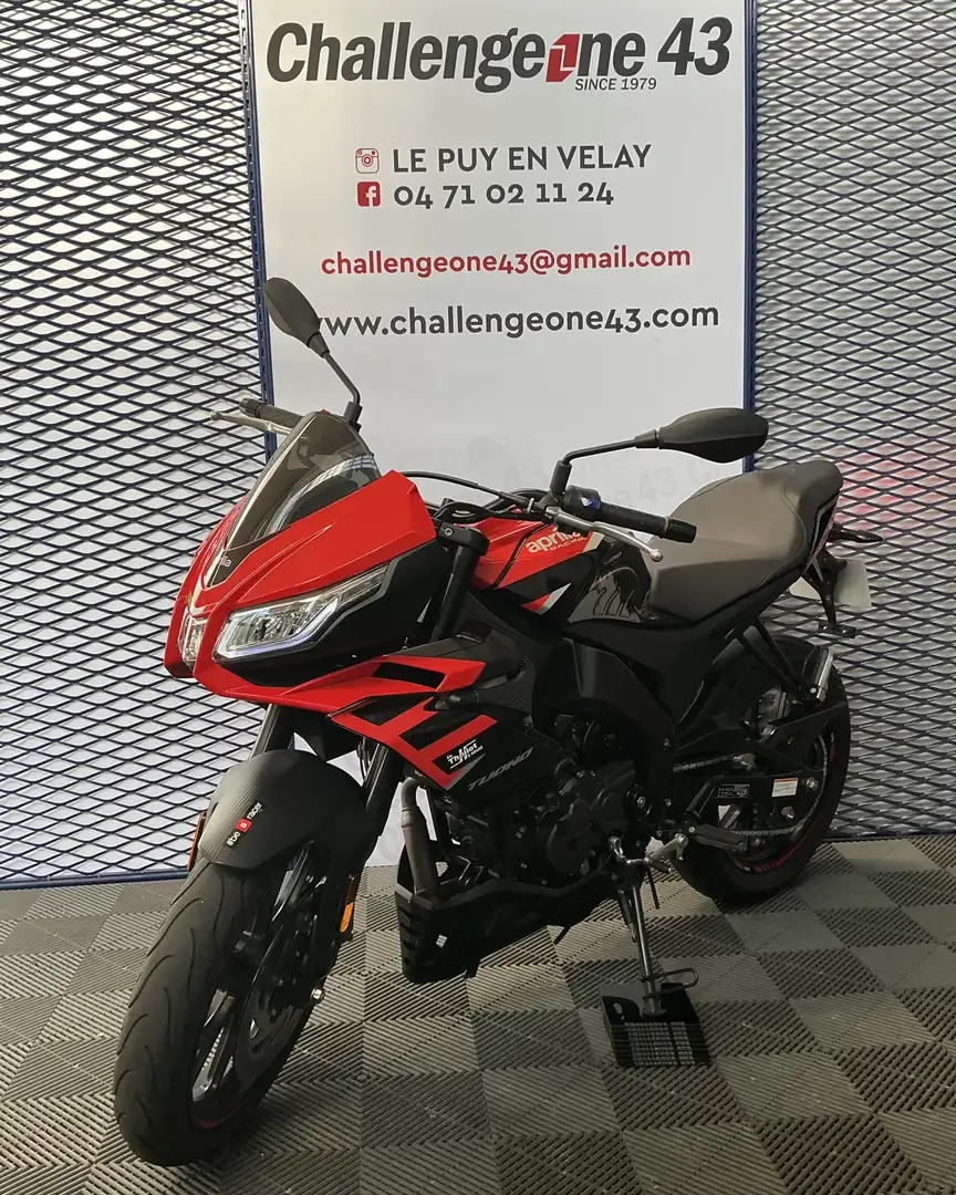 Aprilia Tuono Rot - 1