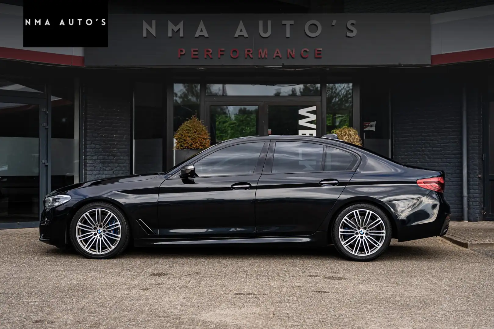 BMW M550 5-serie M550i xDrive High Executive | MASSAGE | ST - 2