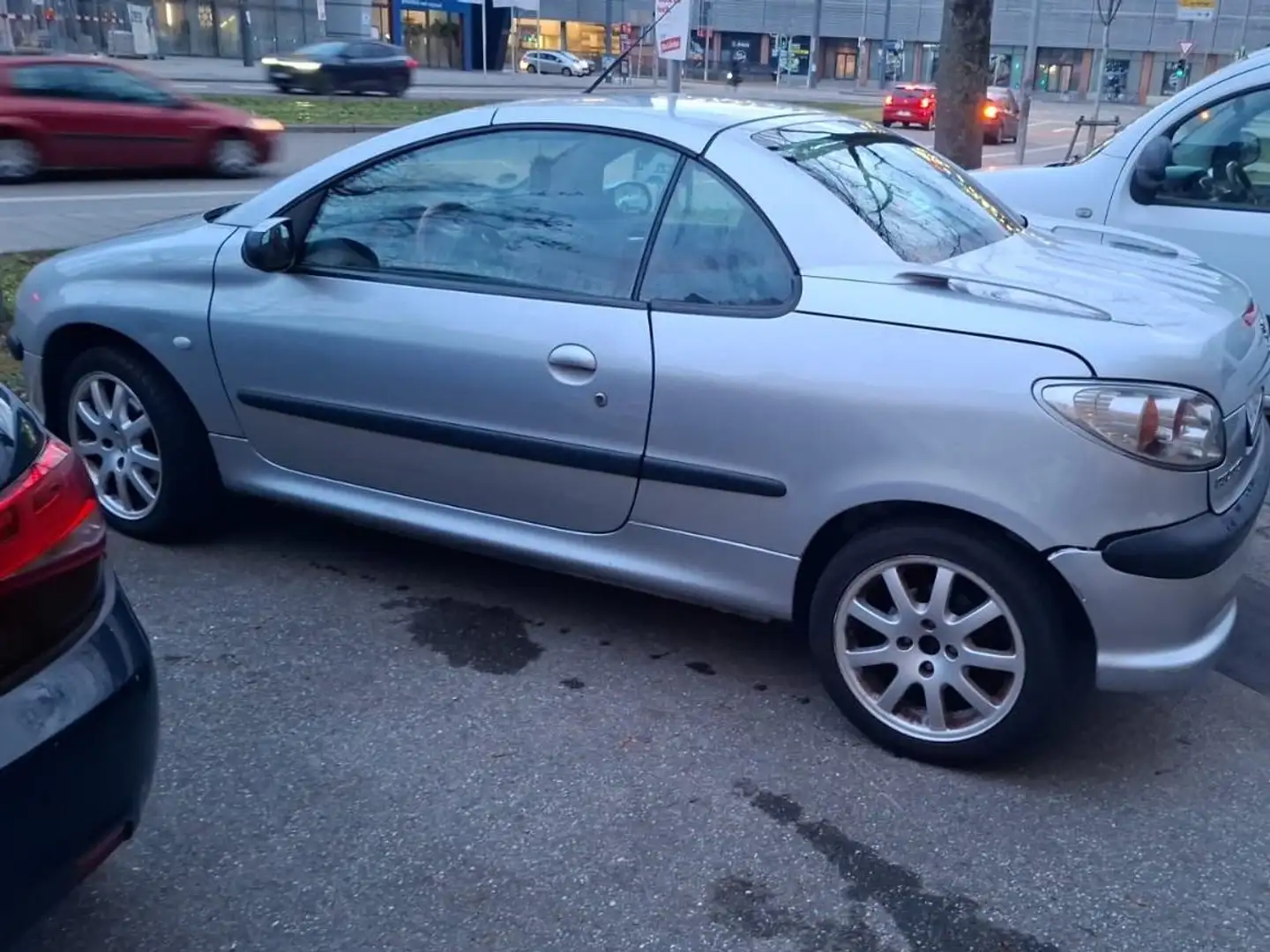 Peugeot 206 206 CC 135 Platinum Silber - 1