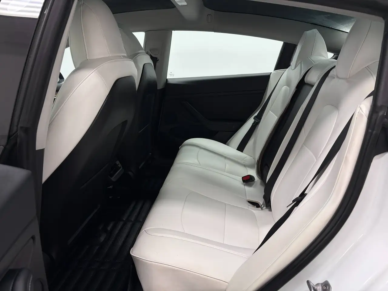 Tesla Model 3 photo Tesla Model 3