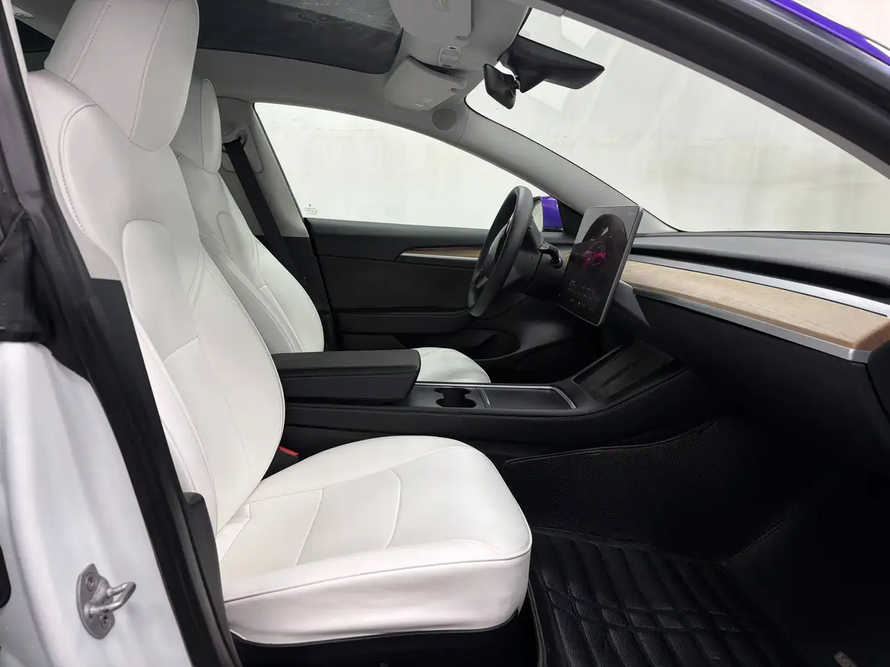 Tesla Model 3 photo Tesla Model 3