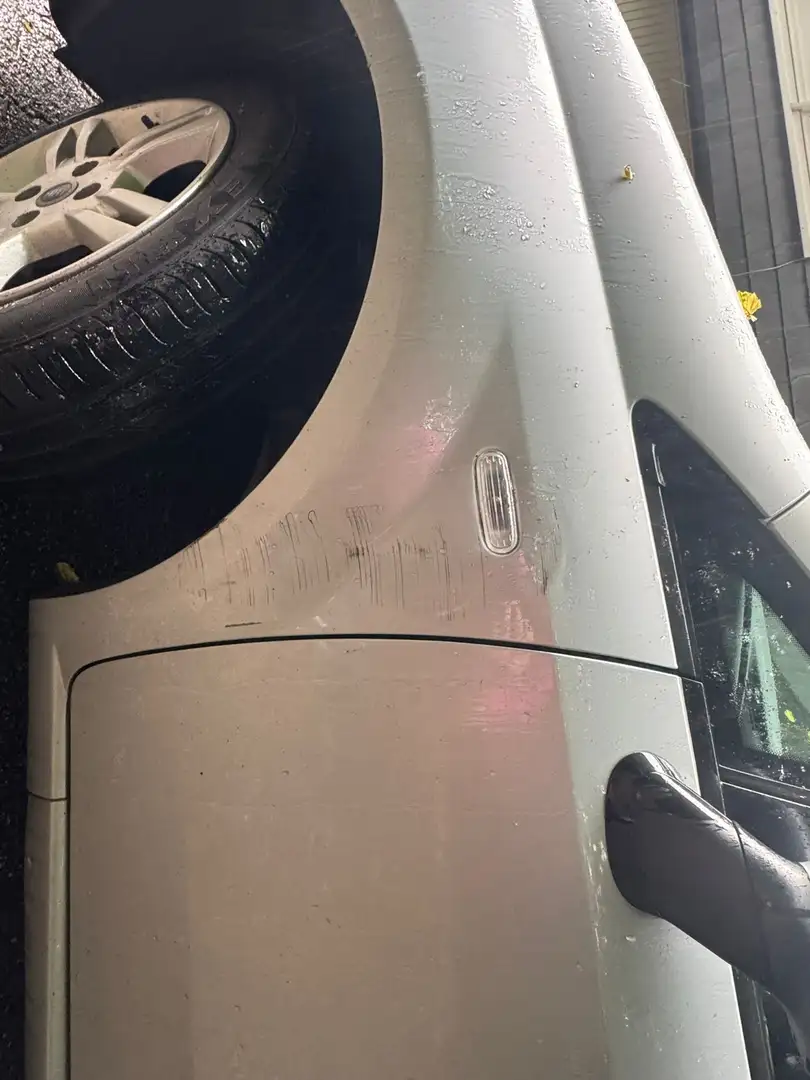 Fiat Punto Limousine Plateado - 2