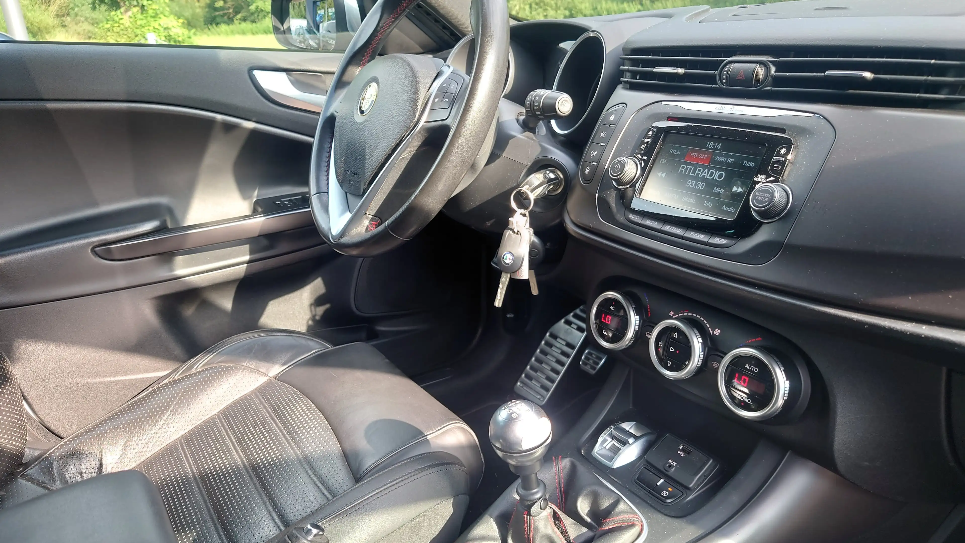 Alfa Romeo Giulietta Turismo — photo 7