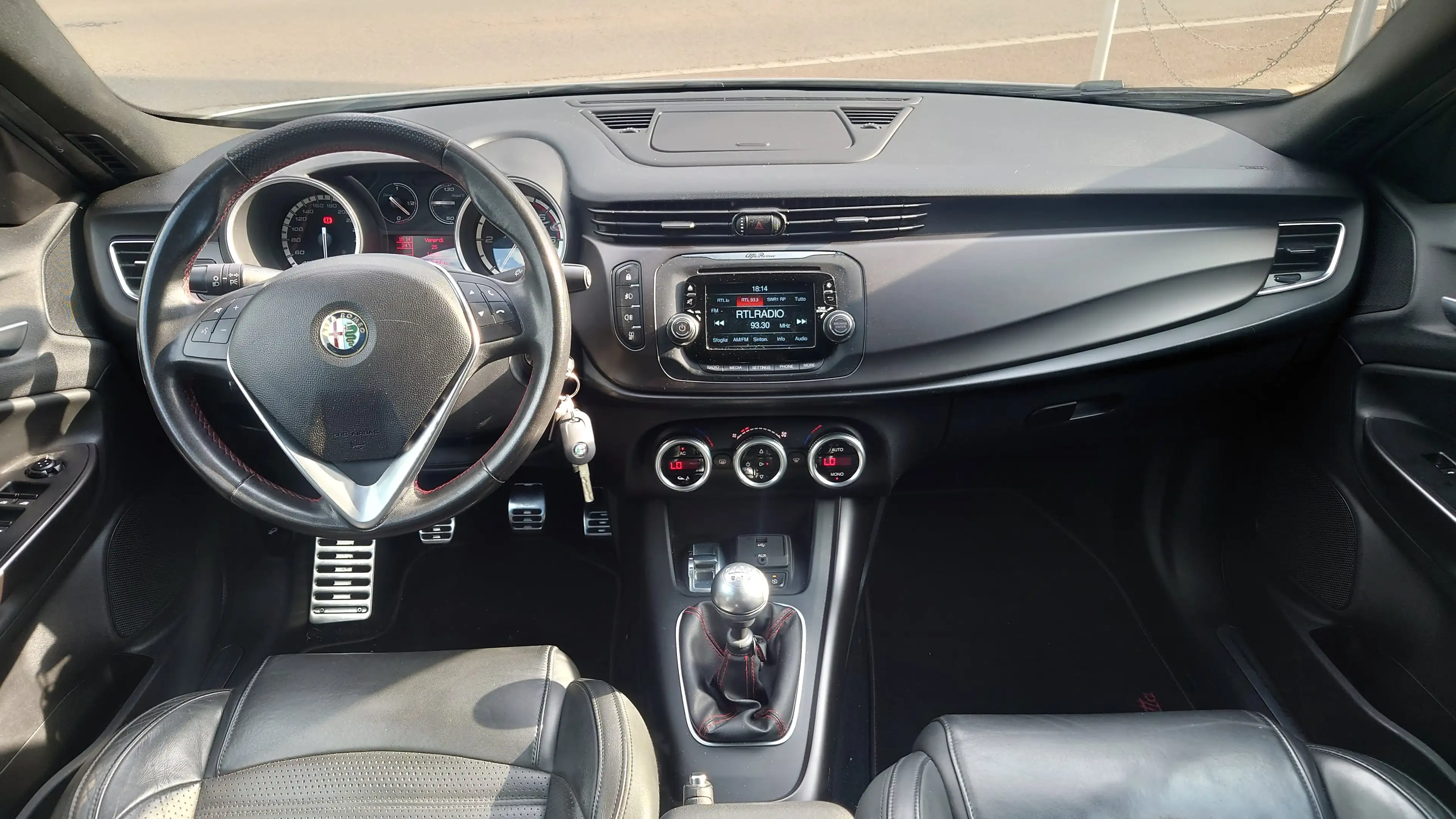 Alfa Romeo Giulietta Turismo — photo 6